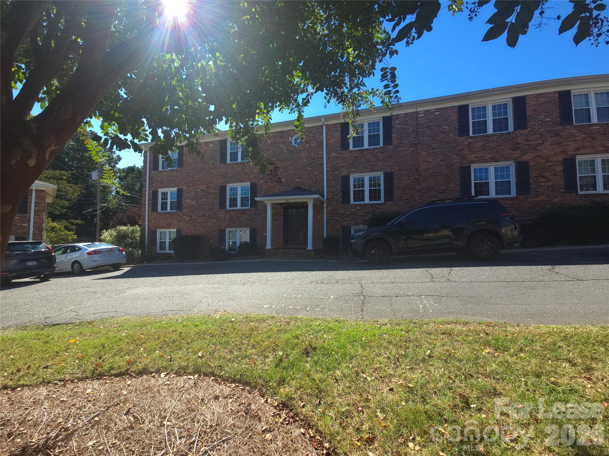 910 Mcalway Road E Property Photo 22