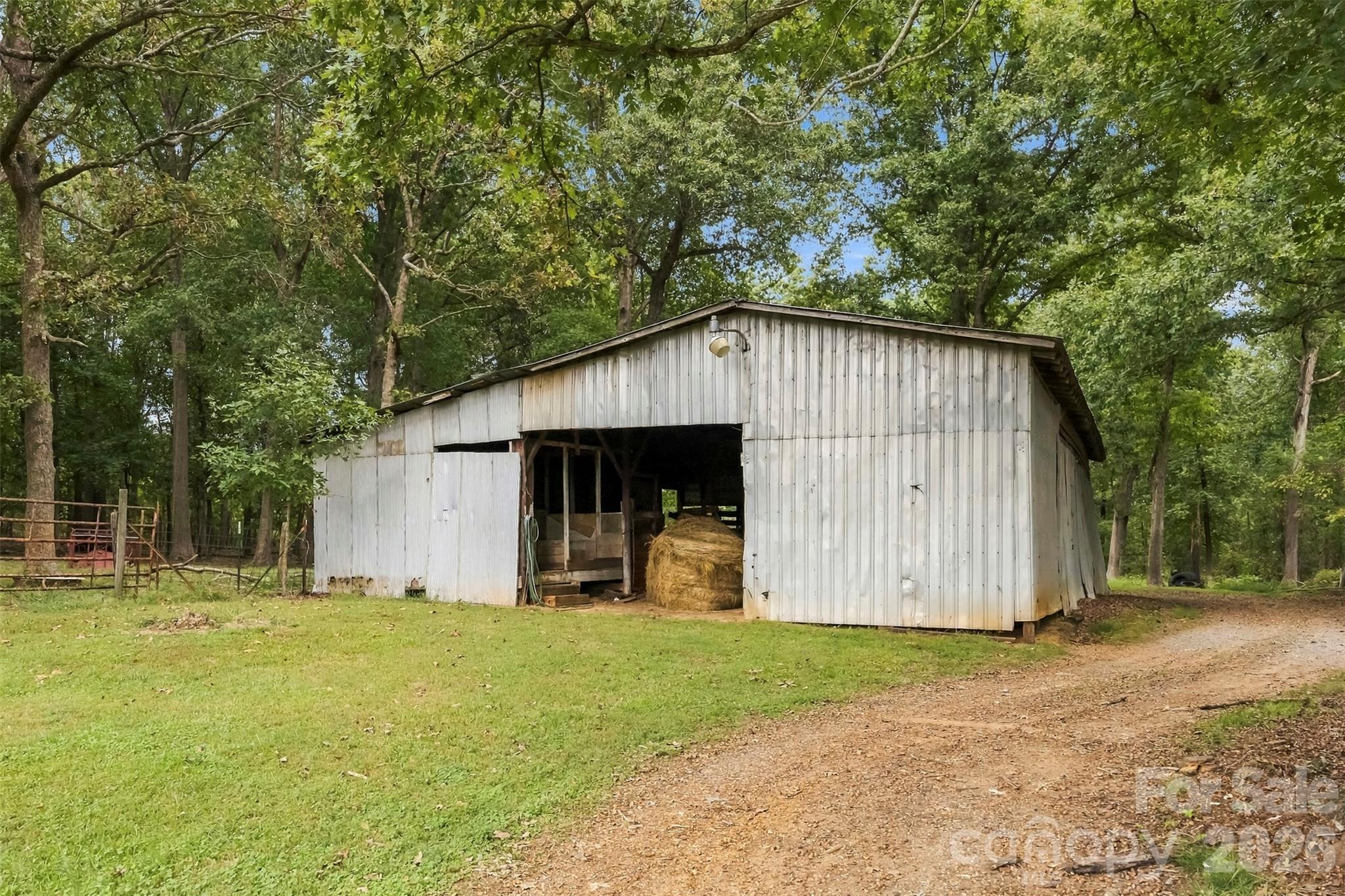221 Lee Black Road Property Photo 7
