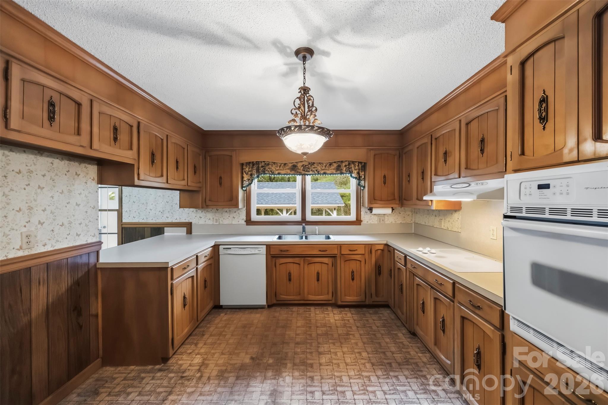 221 Lee Black Road Property Photo 20