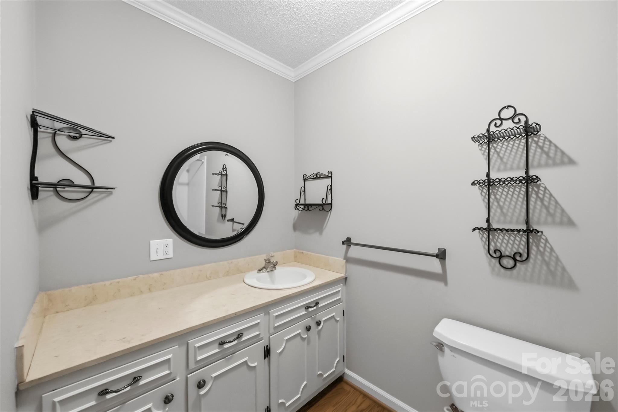 221 Lee Black Road Property Photo 23