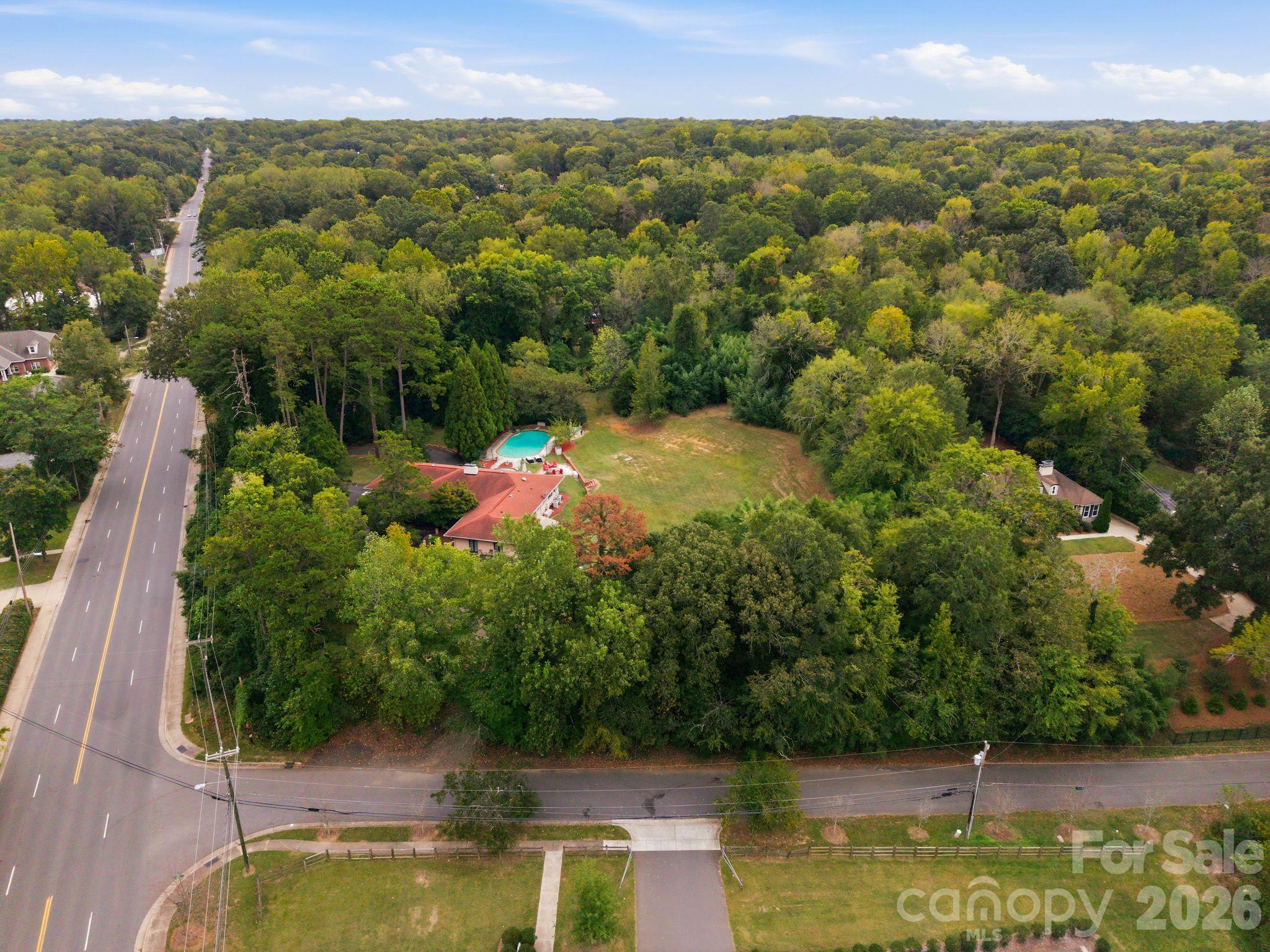 7708 Sardis Road Property Photo 4
