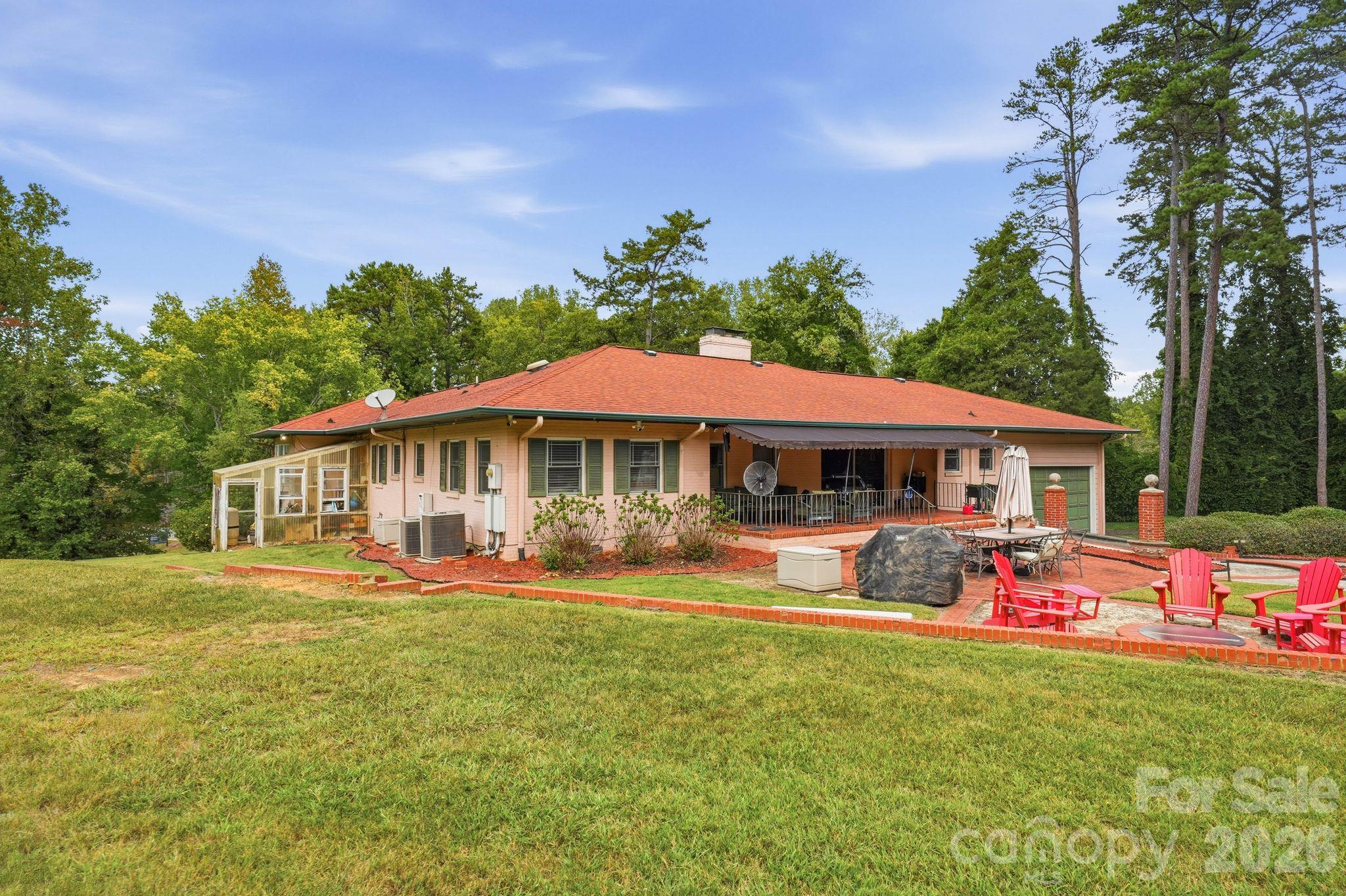 7708 Sardis Road Property Photo 10