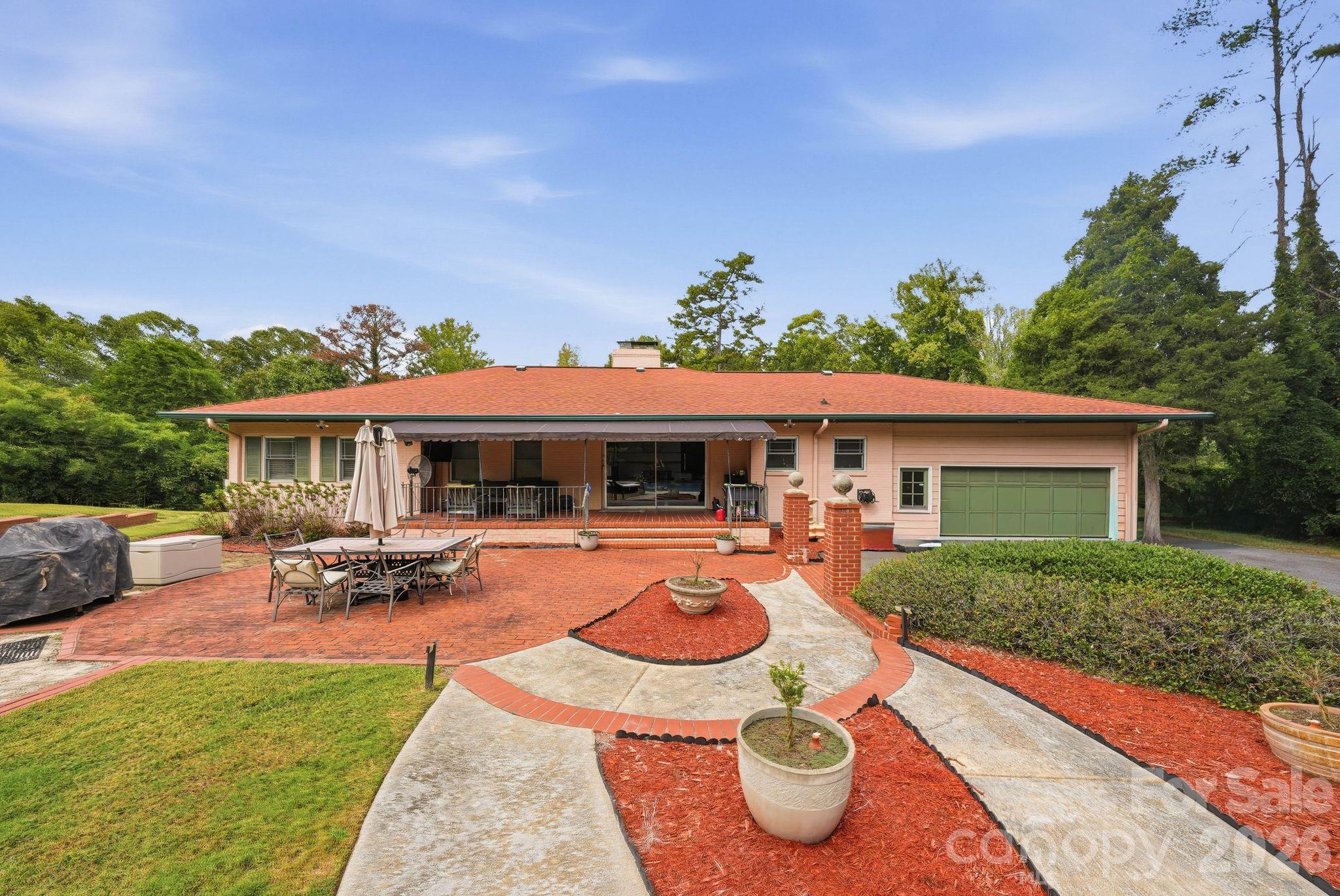 7708 Sardis Road Property Photo 11