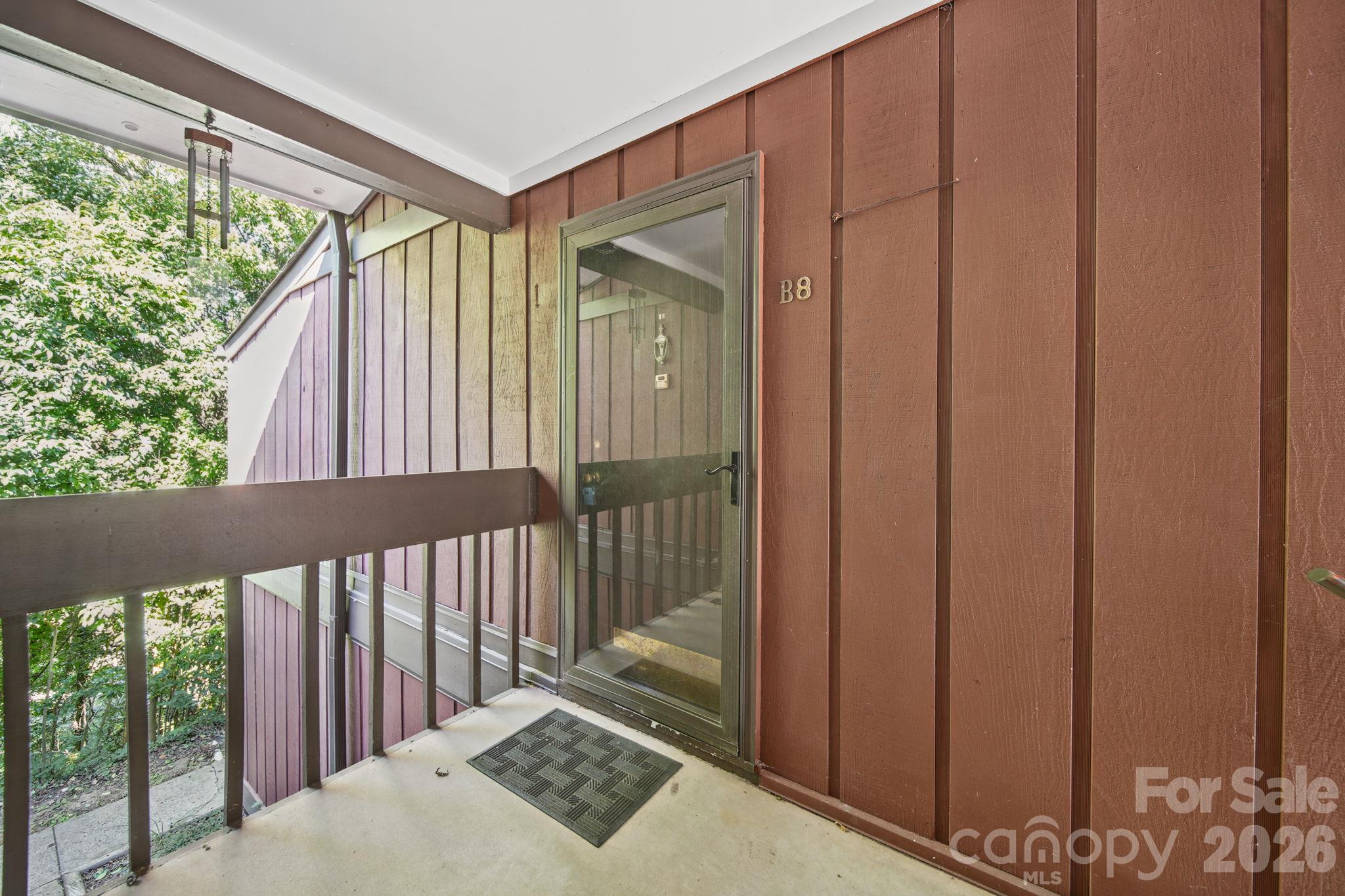 47 Edgewood Avenue Apt. B8 Property Photo 5