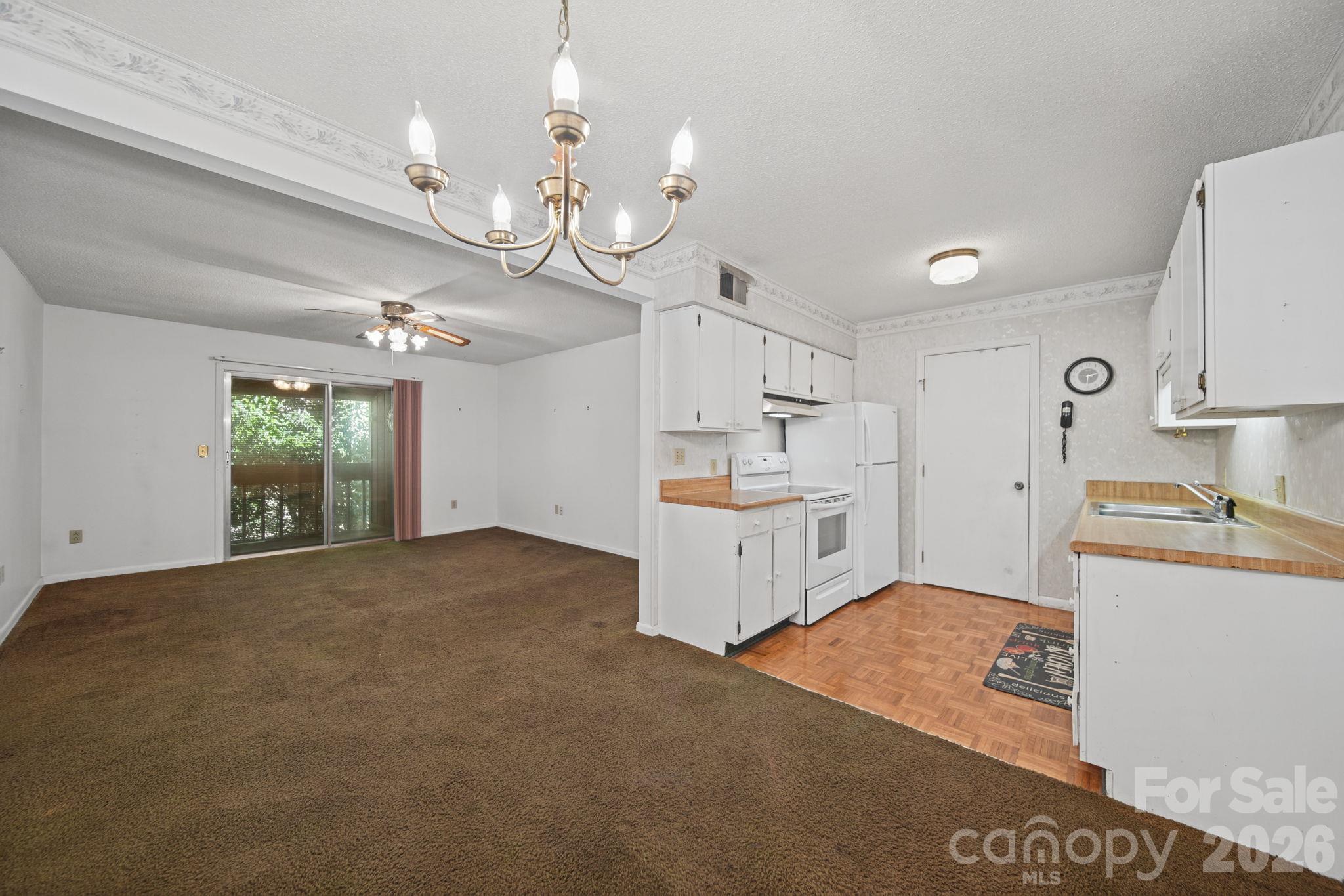 47 Edgewood Avenue Apt. B8 Property Photo 6