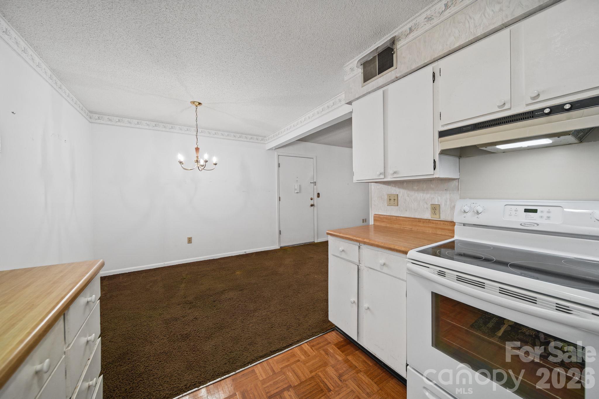 47 Edgewood Avenue Apt. B8 Property Photo 11