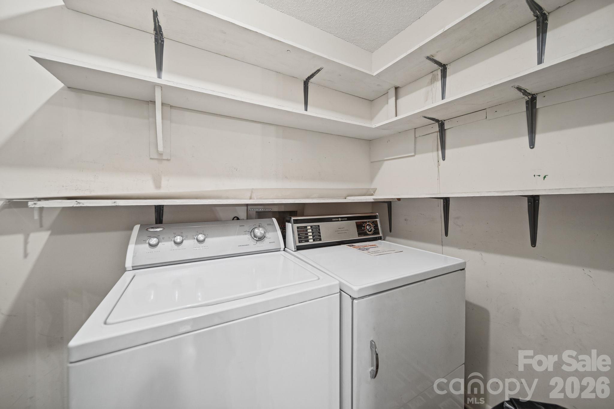 47 Edgewood Avenue Apt. B8 Property Photo 12