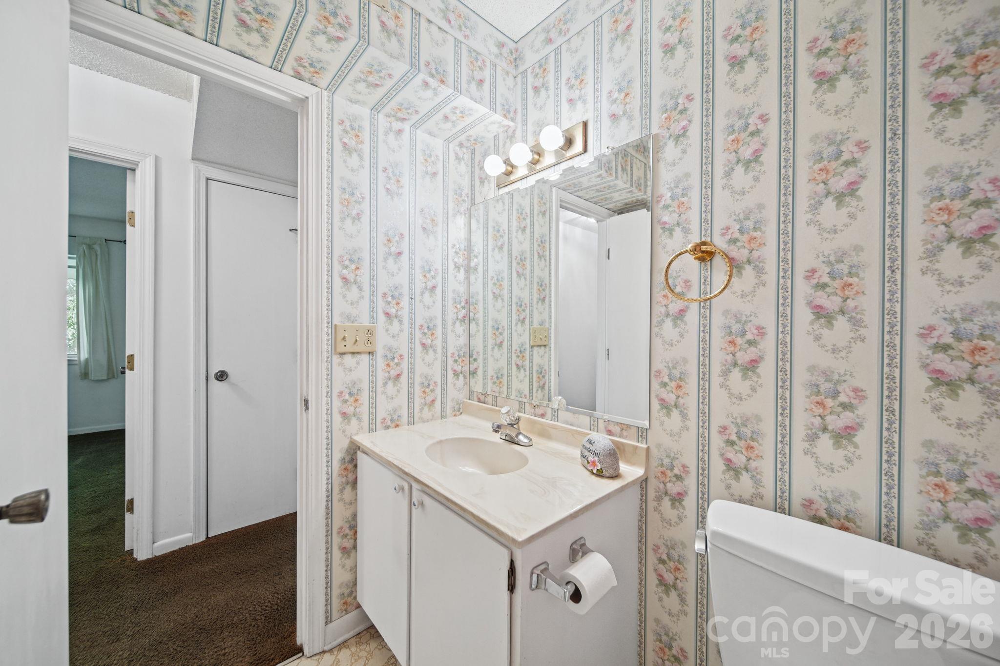 47 Edgewood Avenue Apt. B8 Property Photo 25