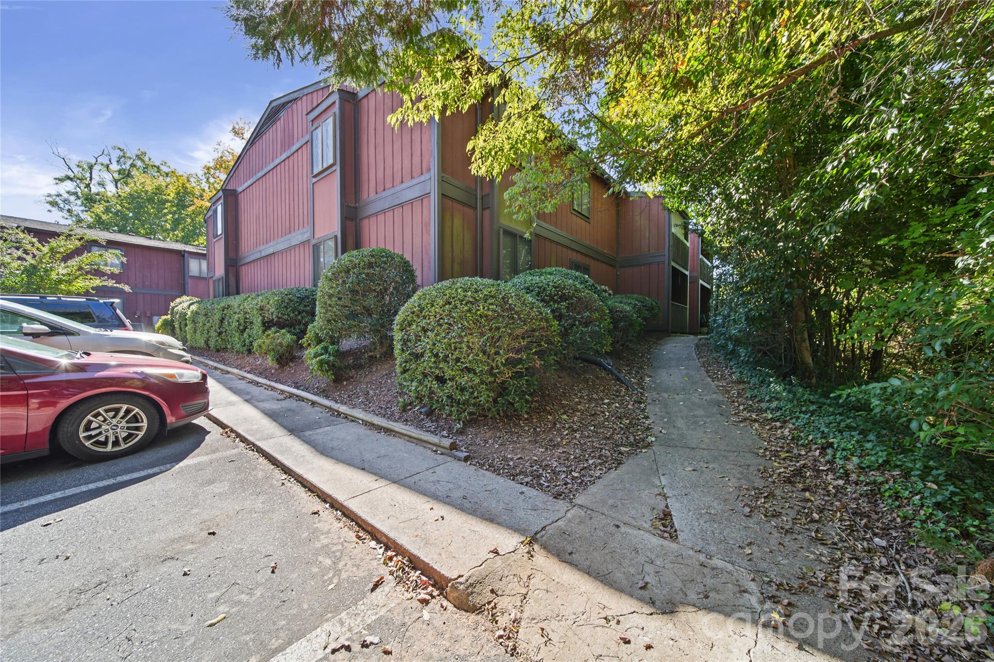 47 Edgewood Avenue Apt. B8 Property Photo 27