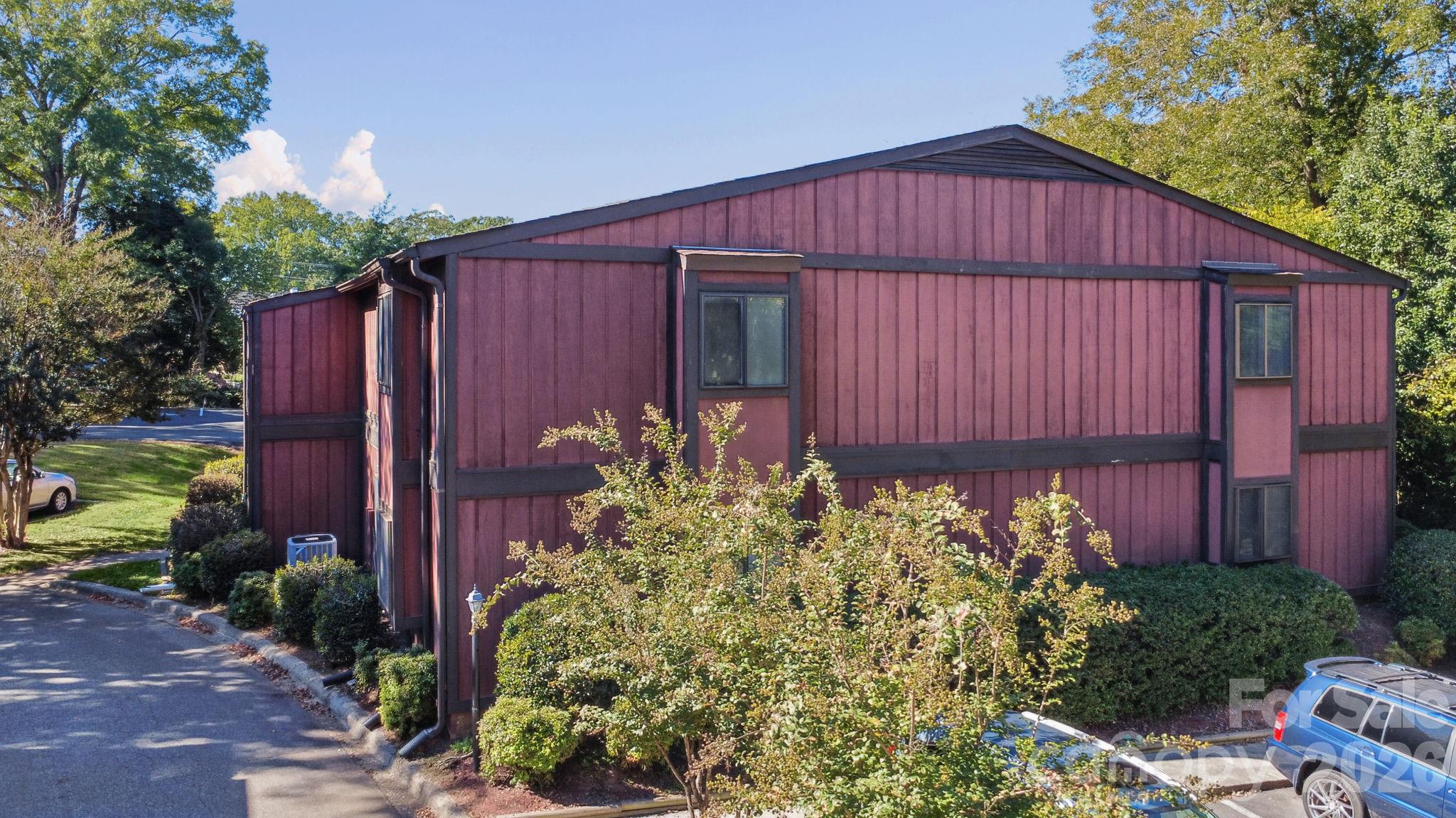 47 Edgewood Avenue Apt. B8 Property Photo 29