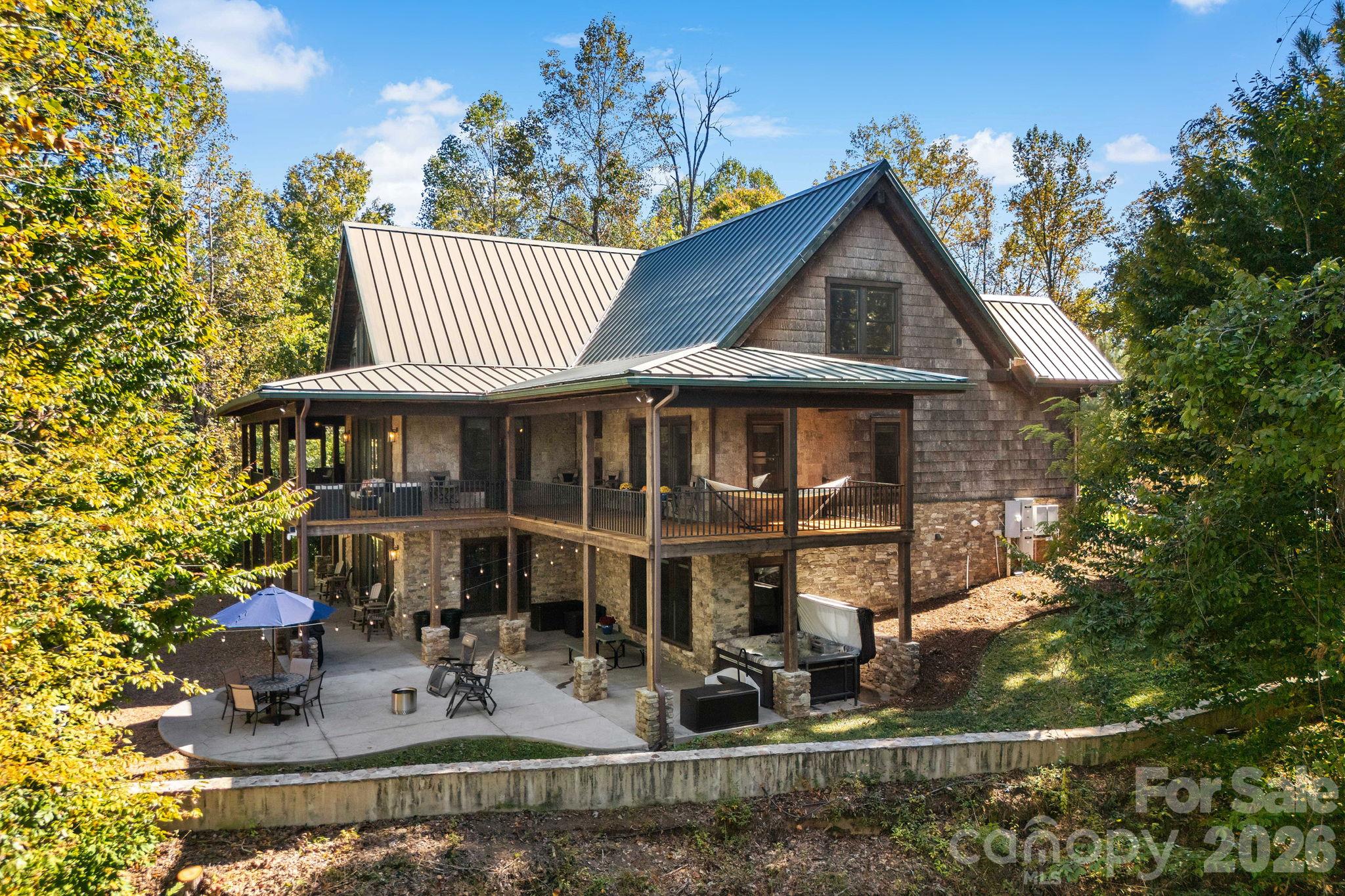 1822 Frog Creek Road Property Photo 2