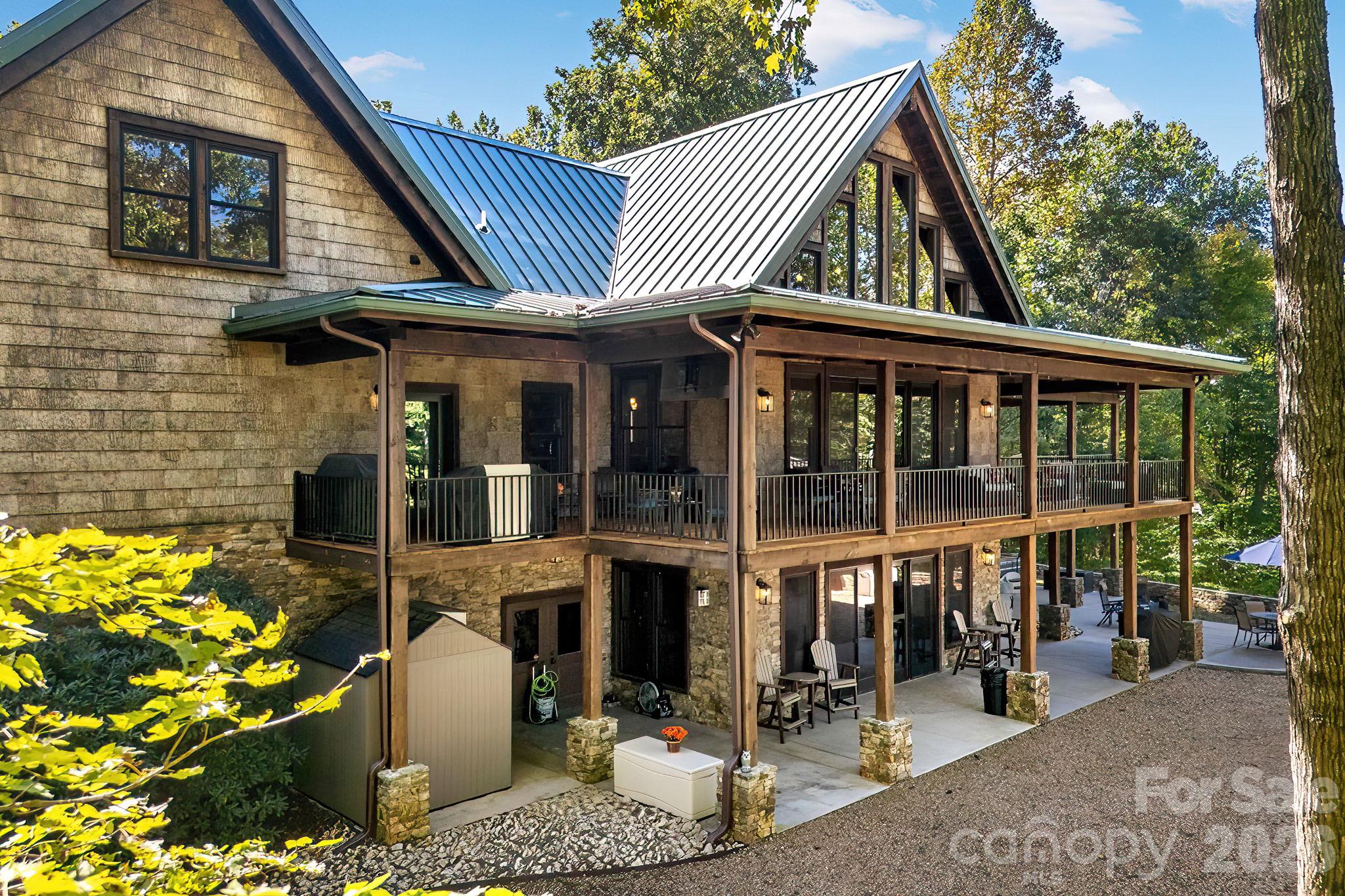 1822 Frog Creek Road Property Photo 3