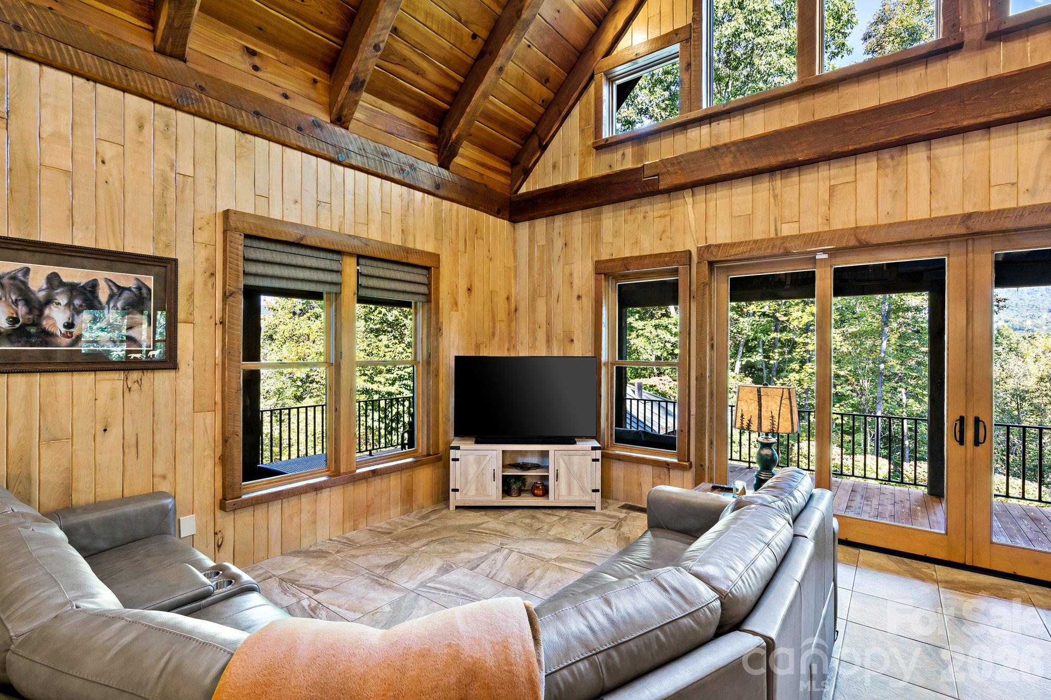 1822 Frog Creek Road Property Photo 6