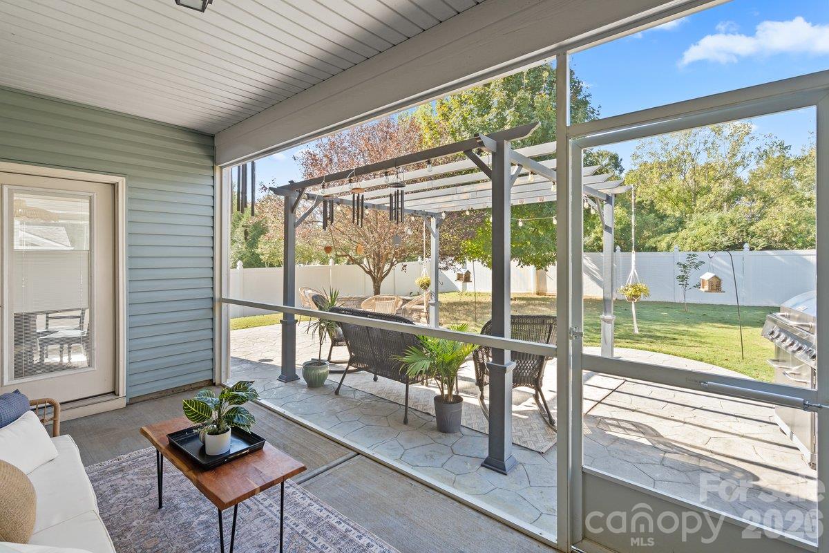 7007 Shaw Court Property Photo 29