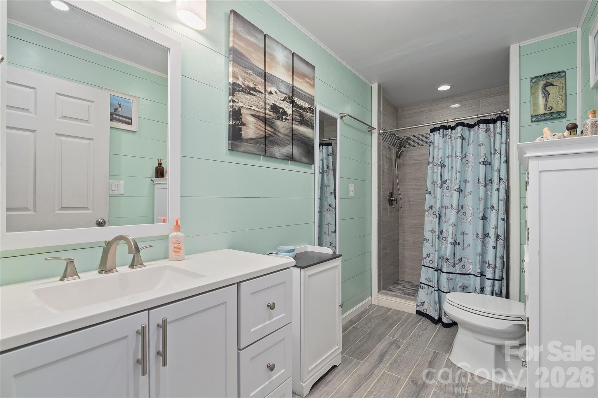 213 Oakmont Drive Property Photo 14