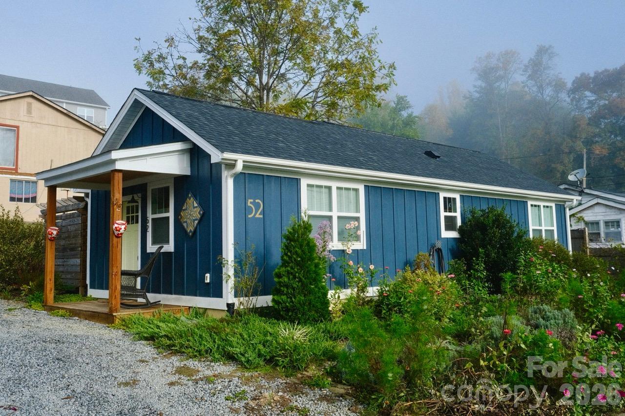 52 North Lane Property Photo 1