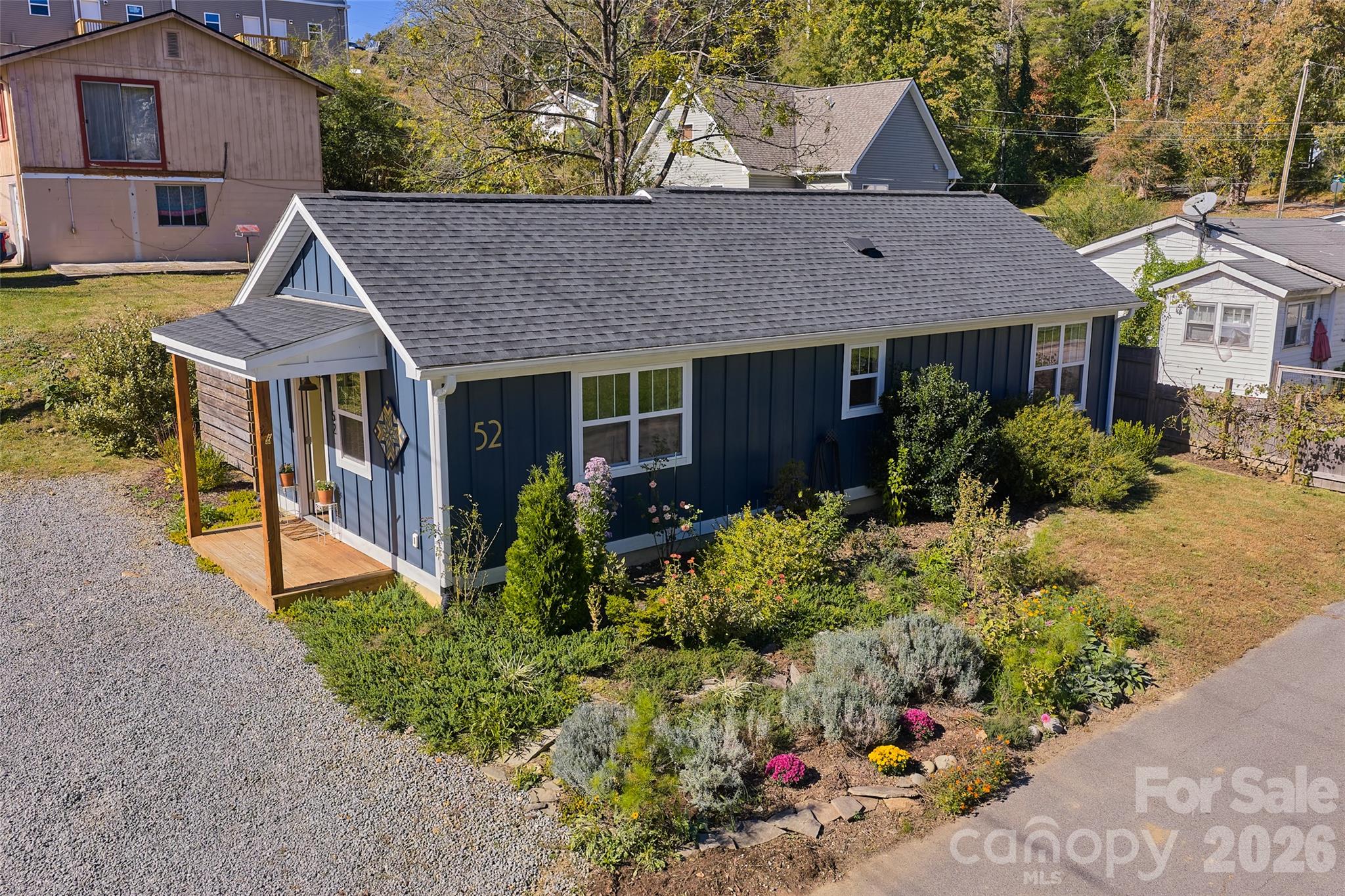 52 North Lane Property Photo 1