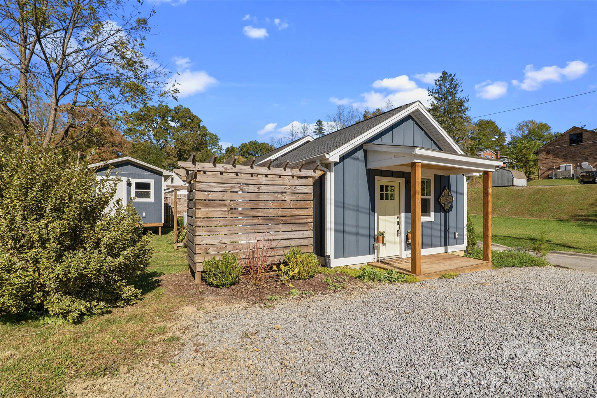 52 North Lane Property Photo 18