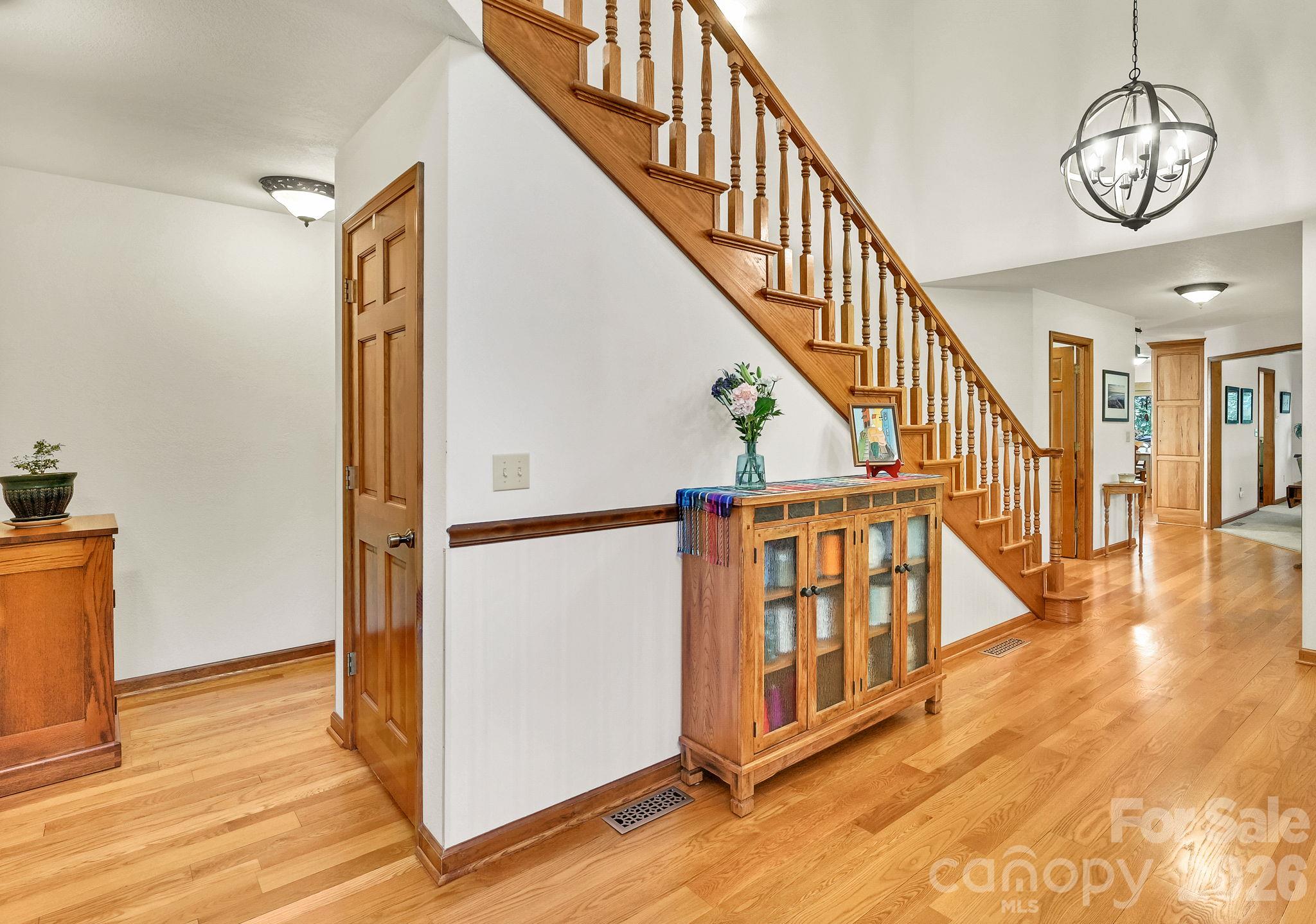 52 Oak Gate Drive Lo48 Property Photo 6