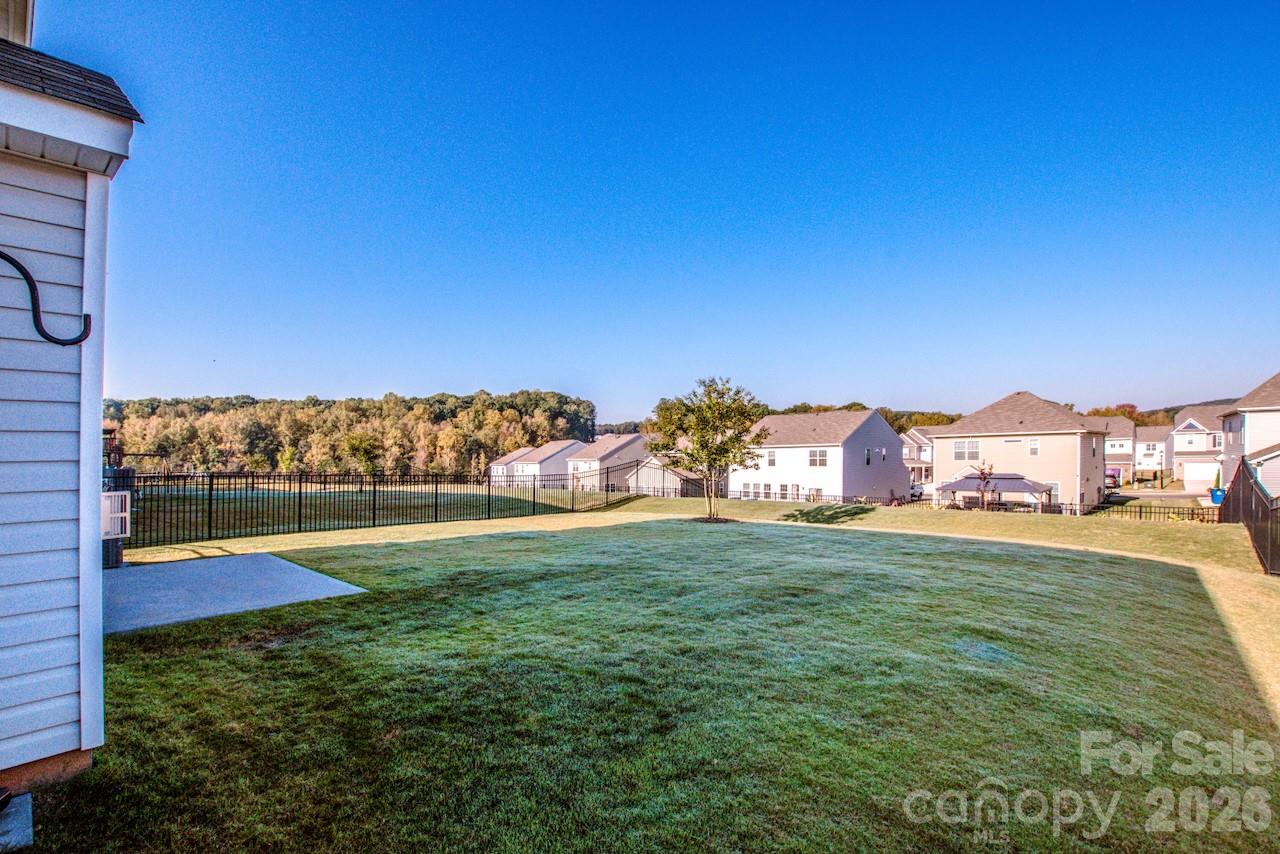 1944 Lowland Shade Court Property Photo 34