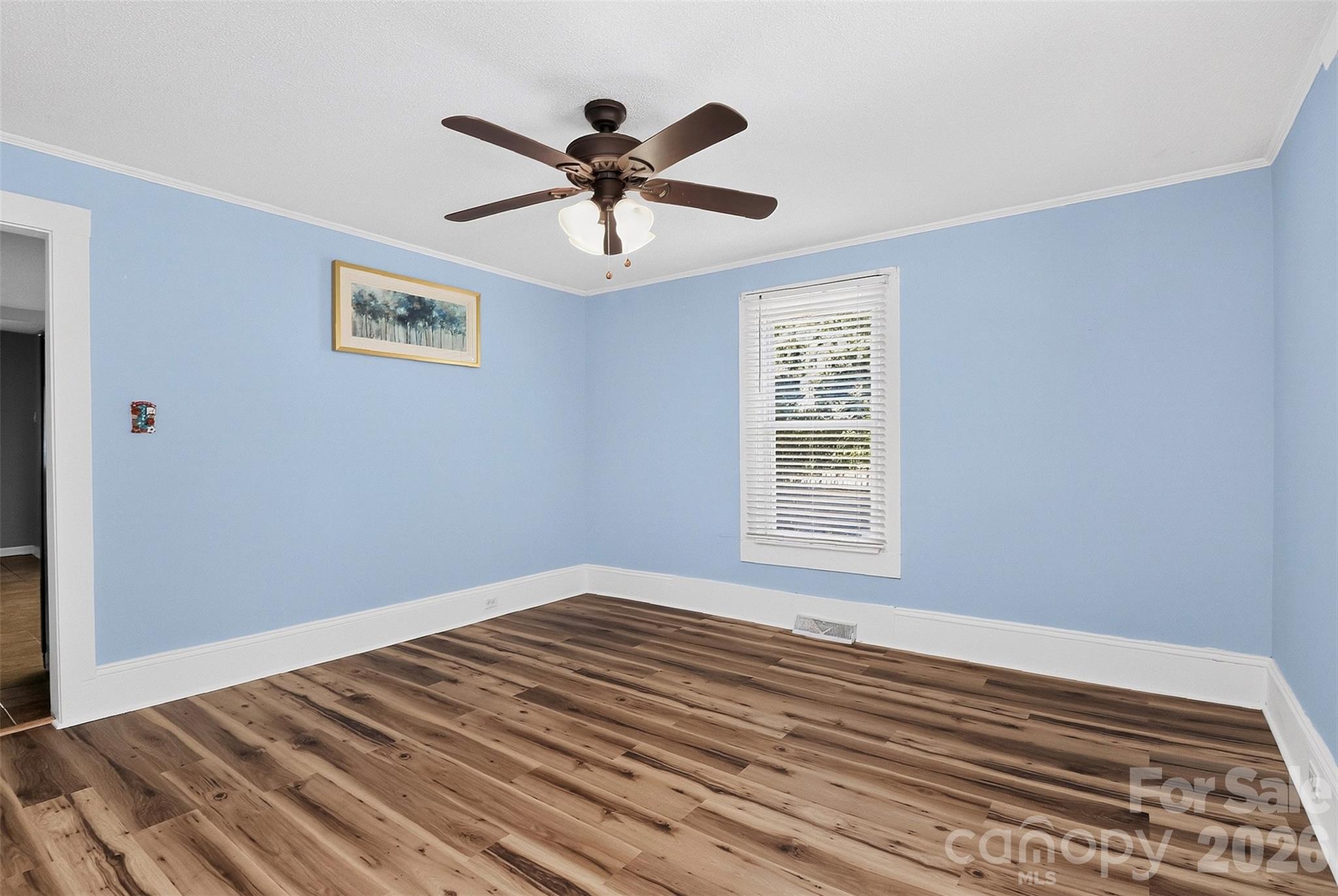 502 E 23rd Street Property Photo 5