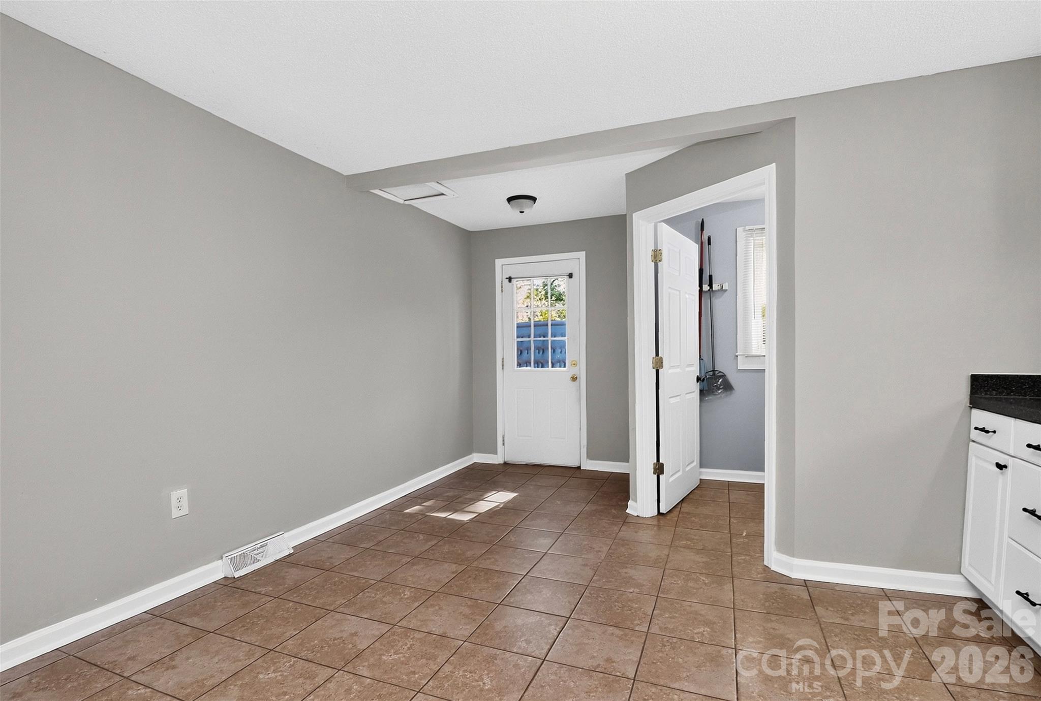 502 E 23rd Street Property Photo 13