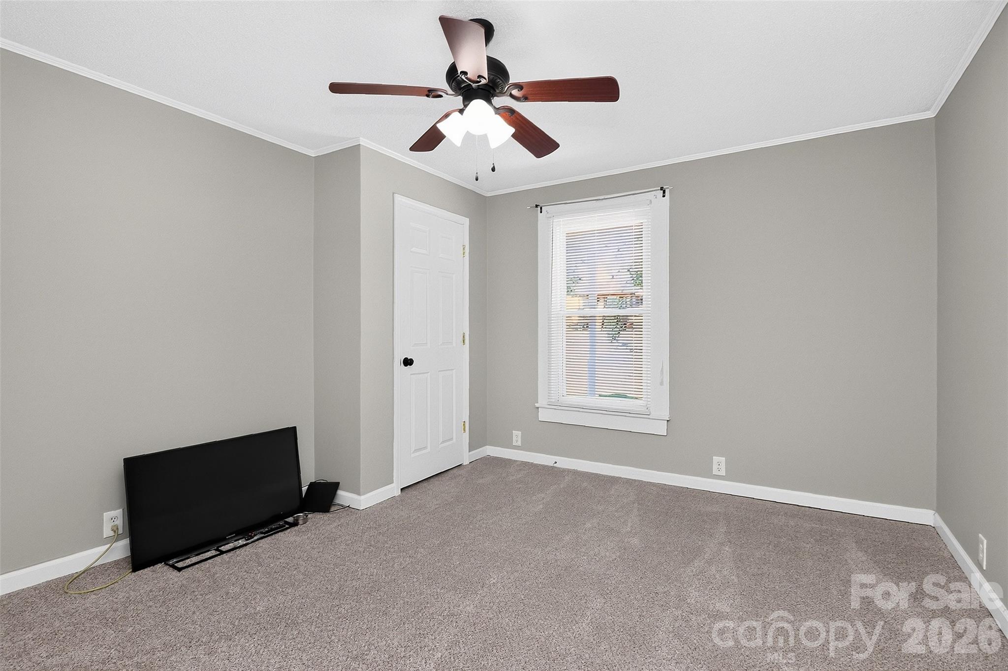 502 E 23rd Street Property Photo 16