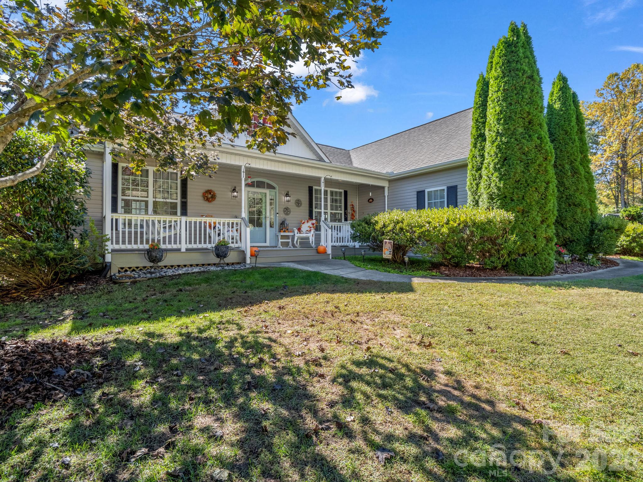 215 N Crab Meadow Drive Property Photo 12