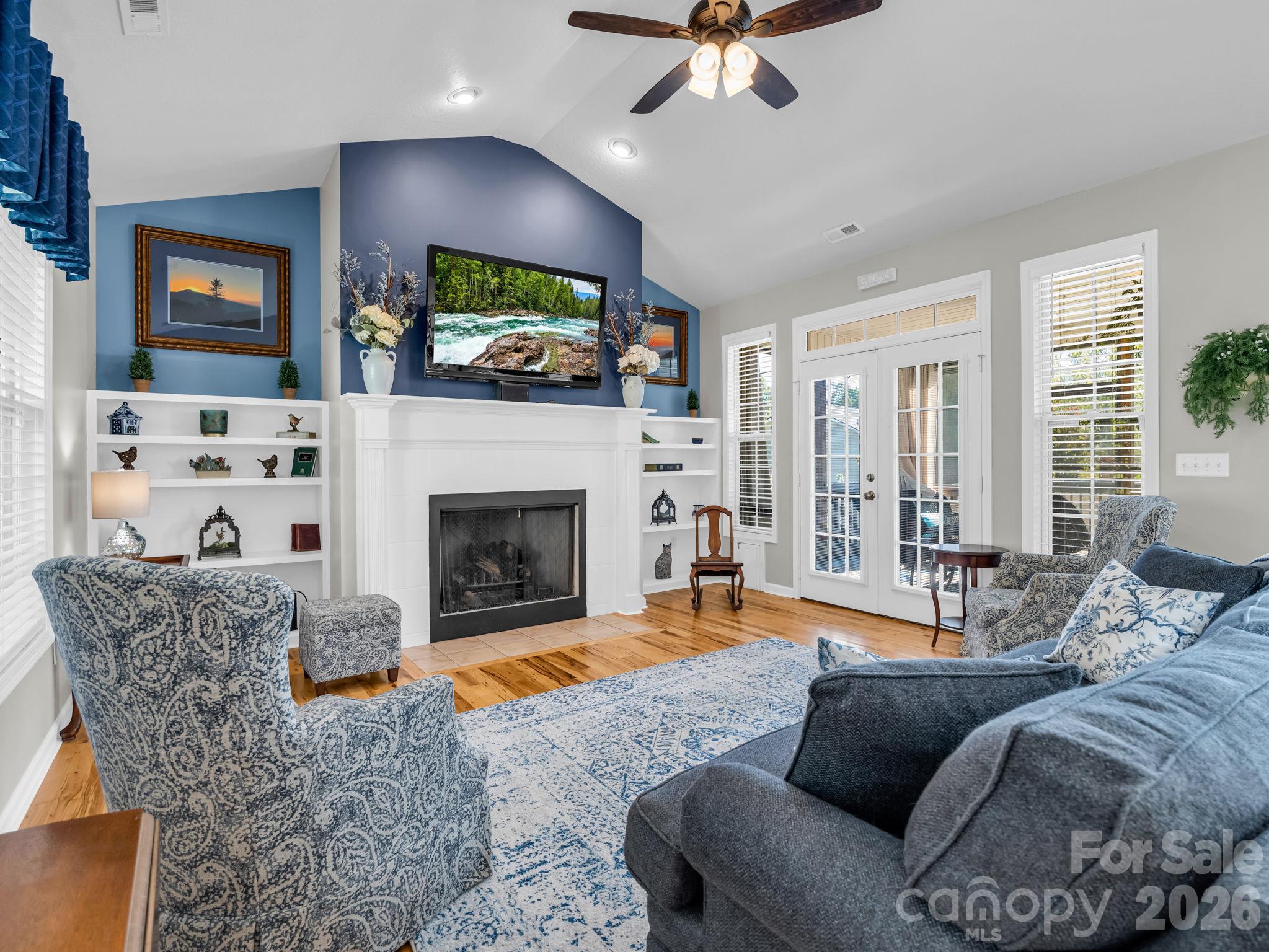 215 N Crab Meadow Drive Property Photo 15