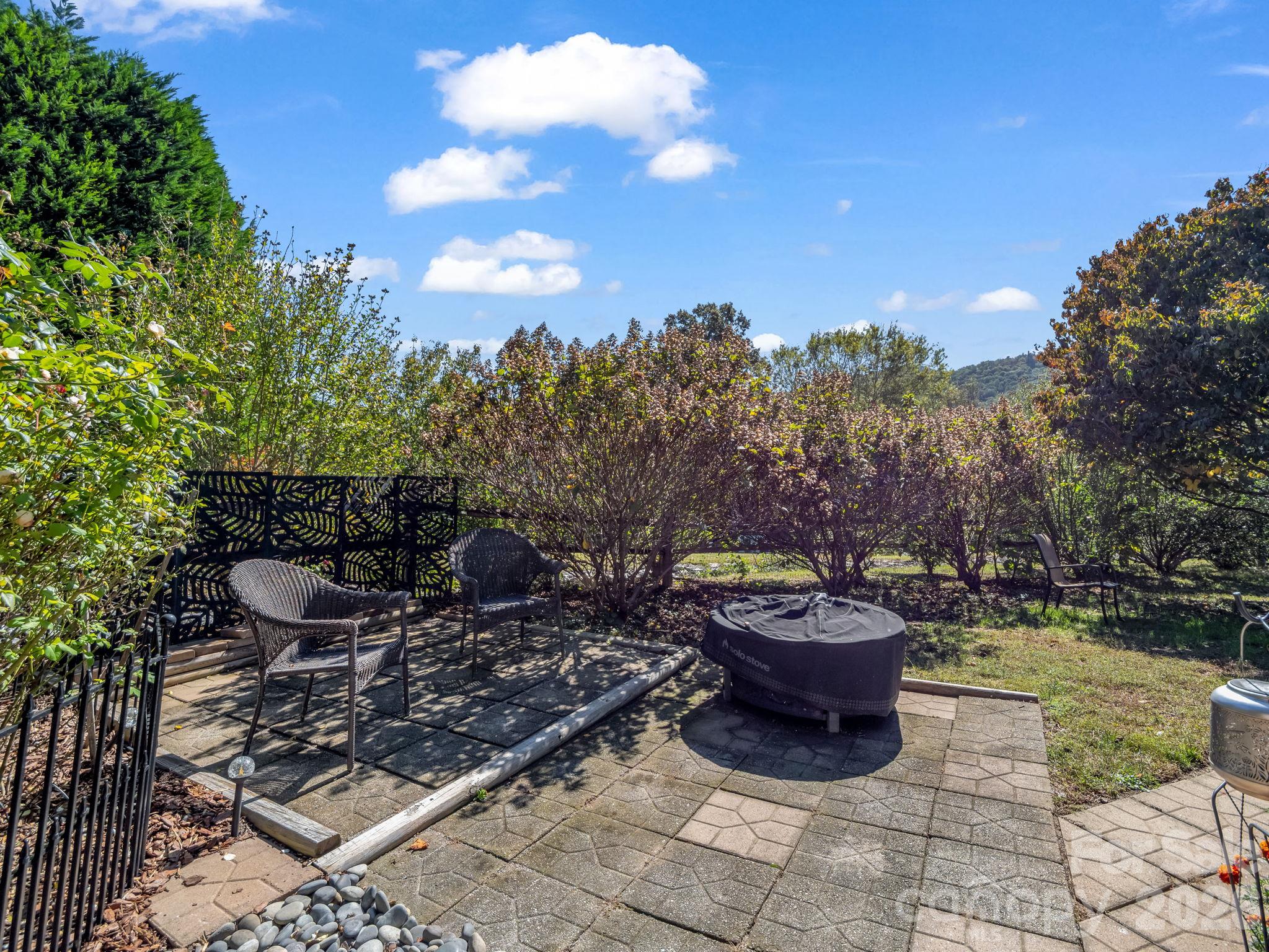 215 N Crab Meadow Drive Property Photo 30