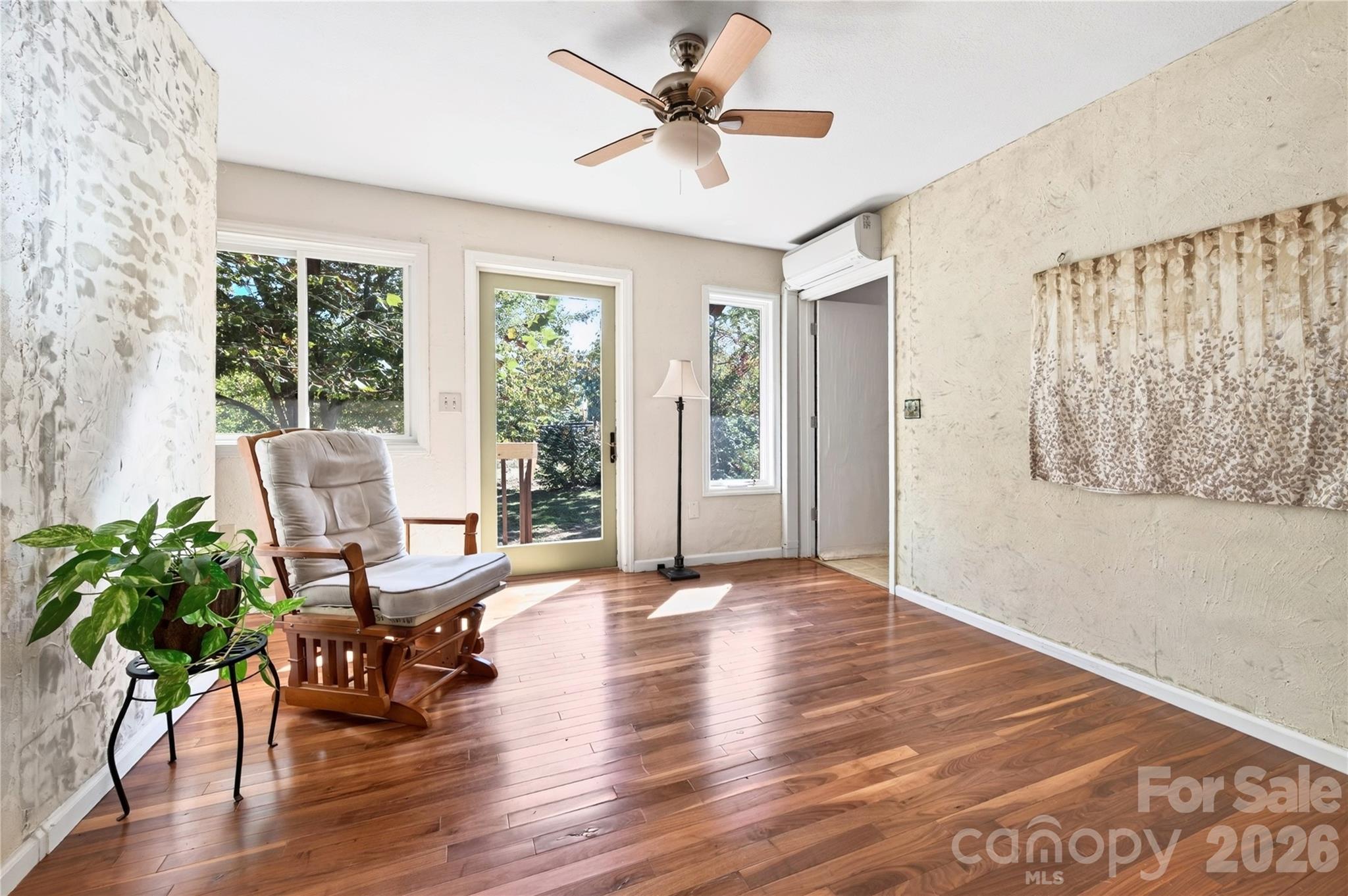 130 Center Avenue Property Photo 28