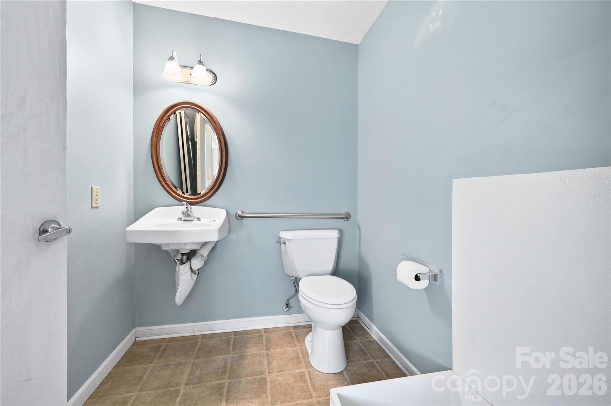 130 Center Avenue Property Photo 29