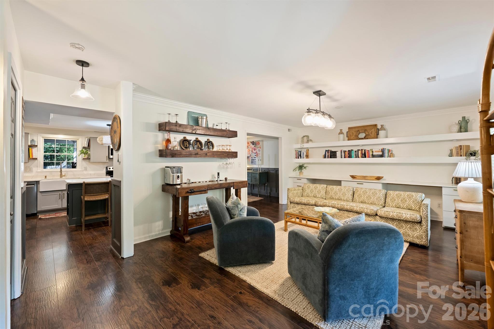 9108 New Towne Drive Property Photo 3