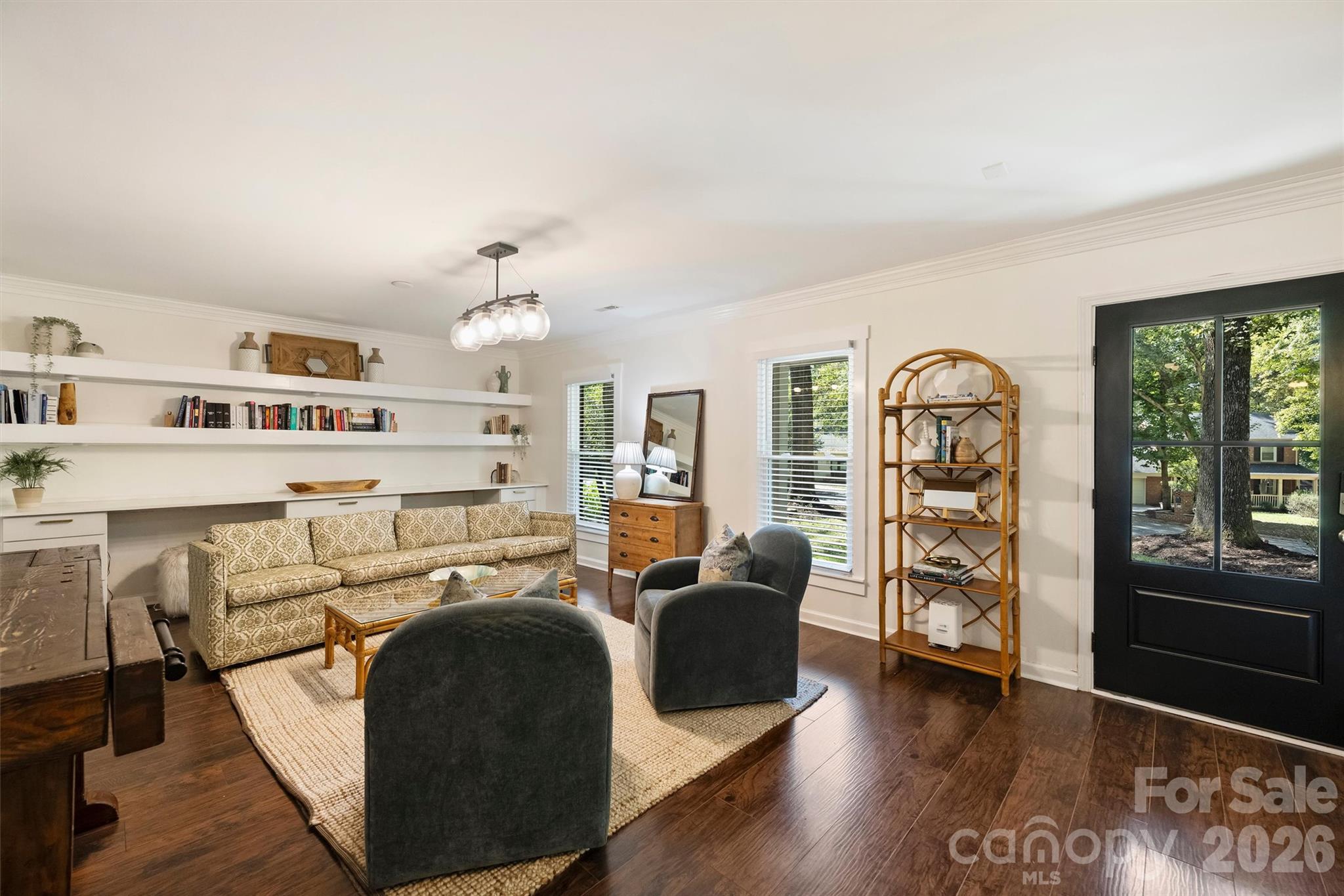 9108 New Towne Drive Property Photo 4