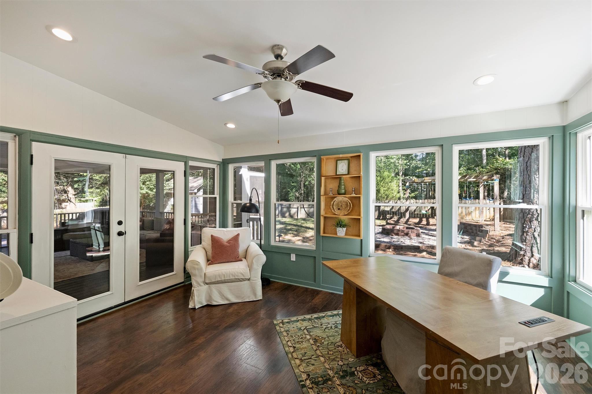 9108 New Towne Drive Property Photo 18