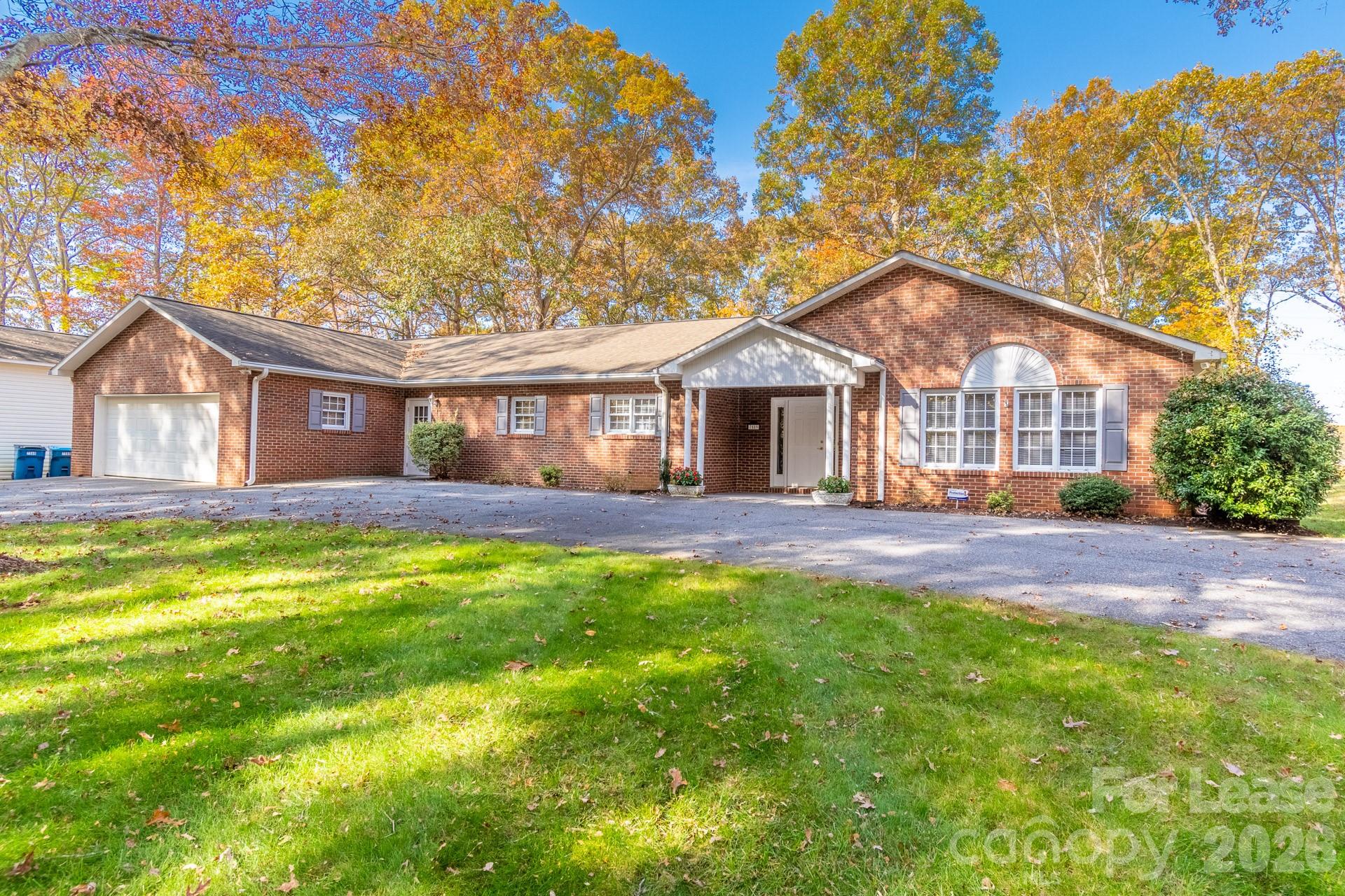 7589 Monbo Road Property Photo 1