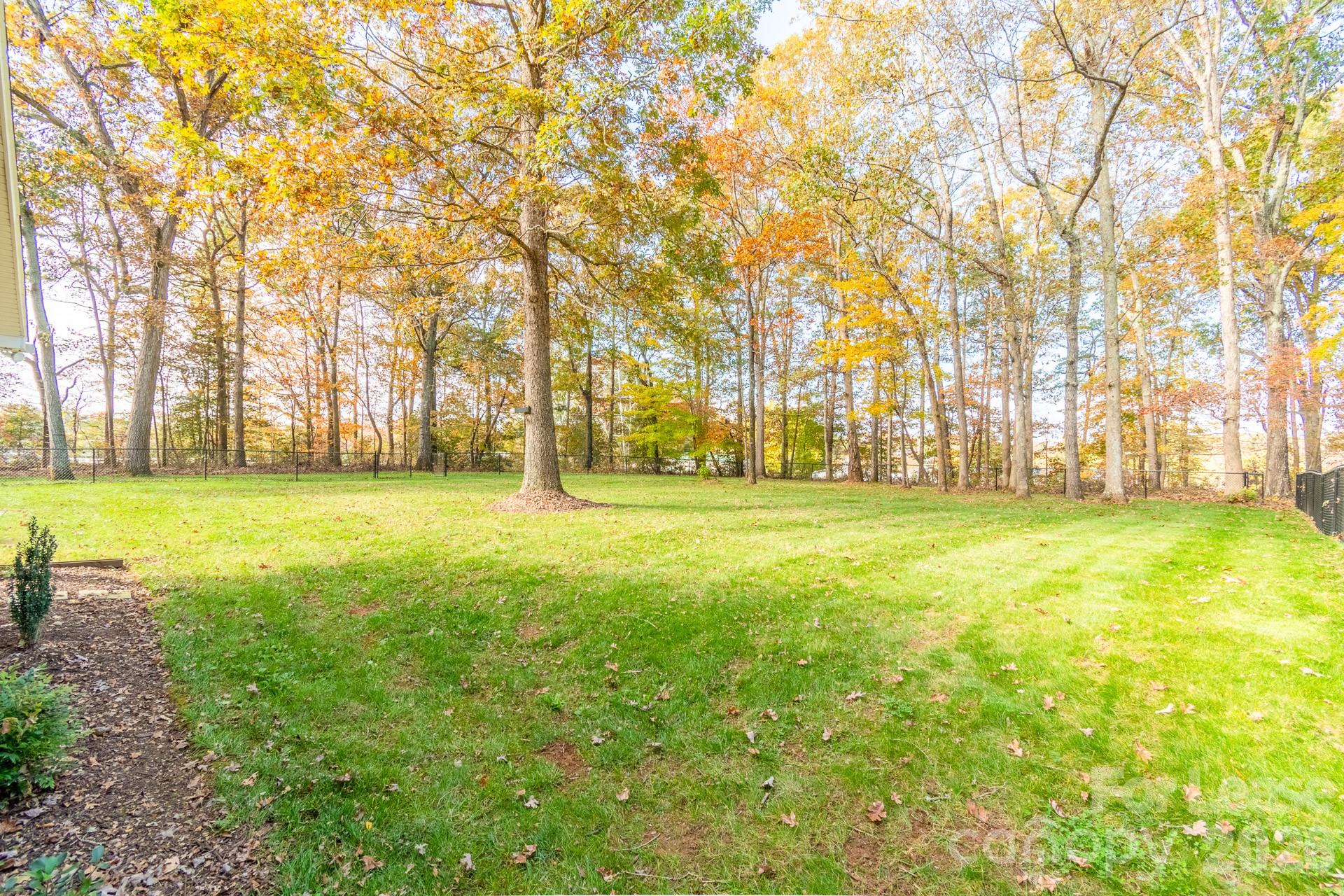 7589 Monbo Road Property Photo 2