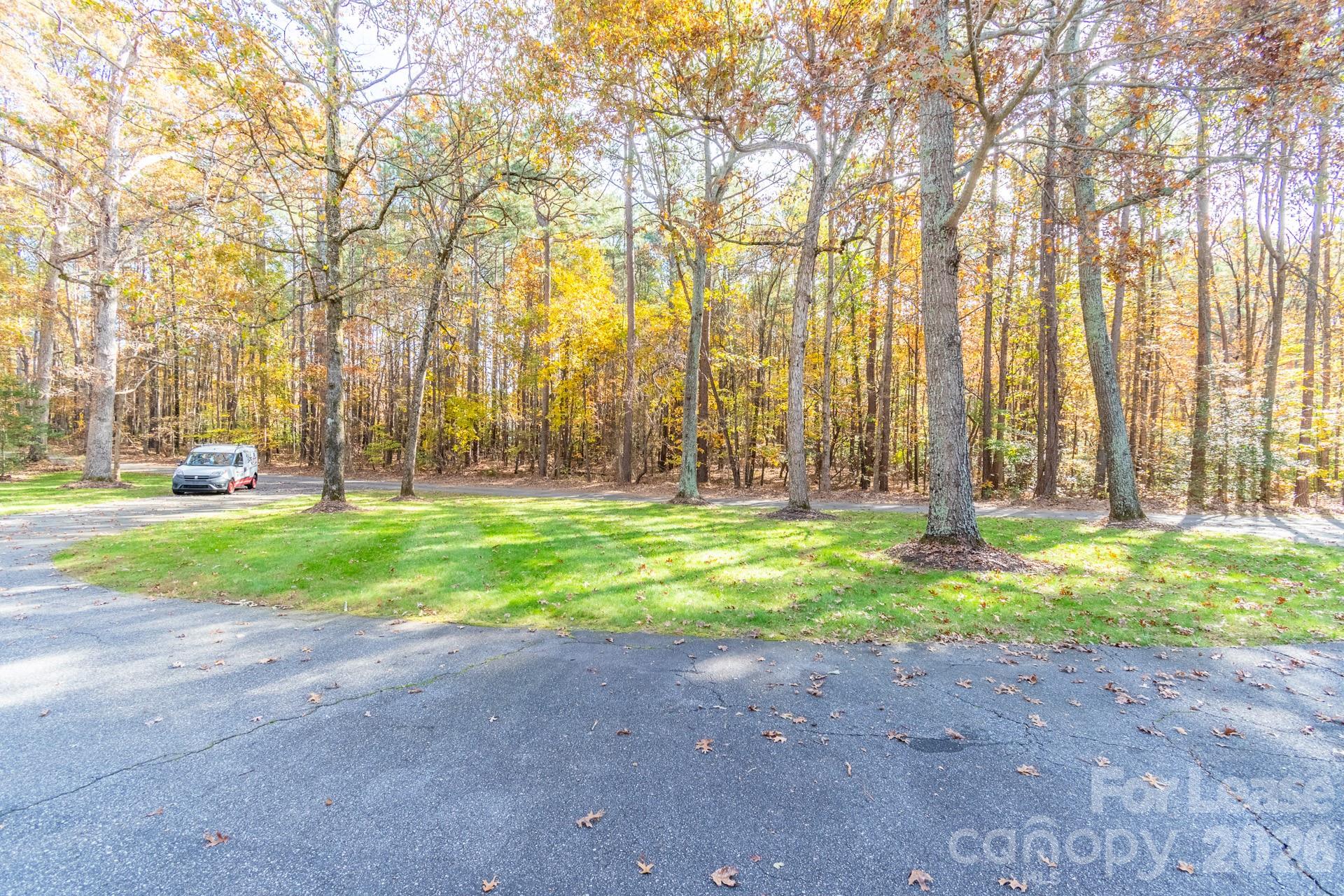 7589 Monbo Road Property Photo 4