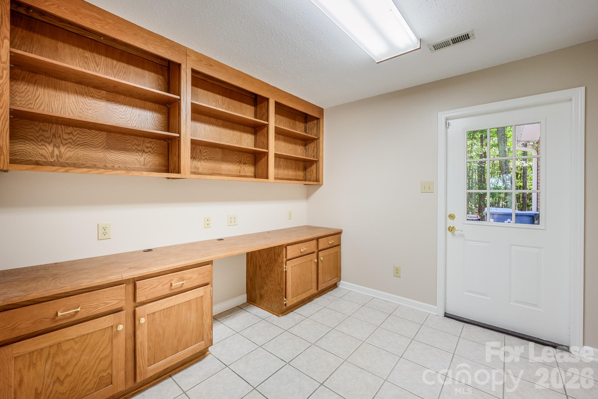 7589 Monbo Road Property Photo 15