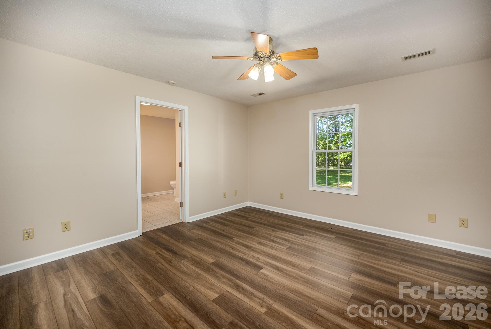 7589 Monbo Road Property Photo 18