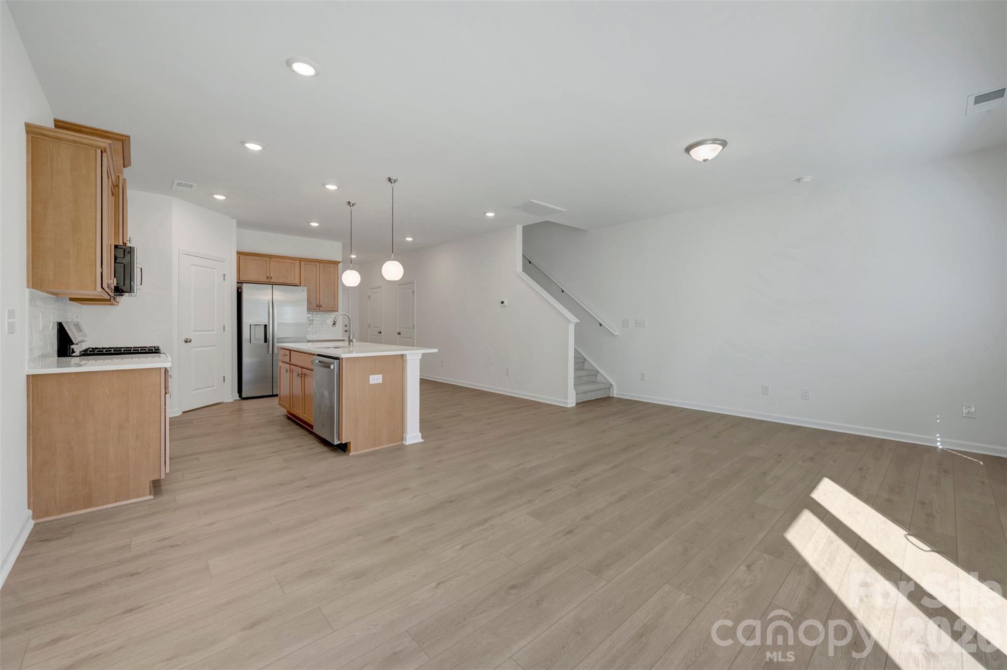 783 Kitfox Drive Property Photo 8