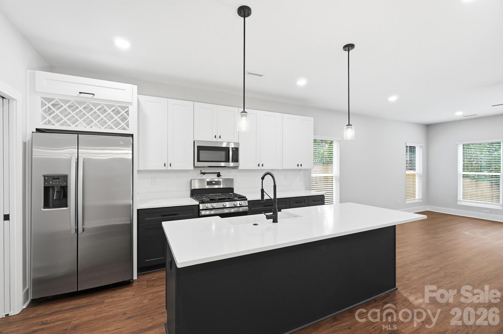 3217 Credenza Road Property Photo 9