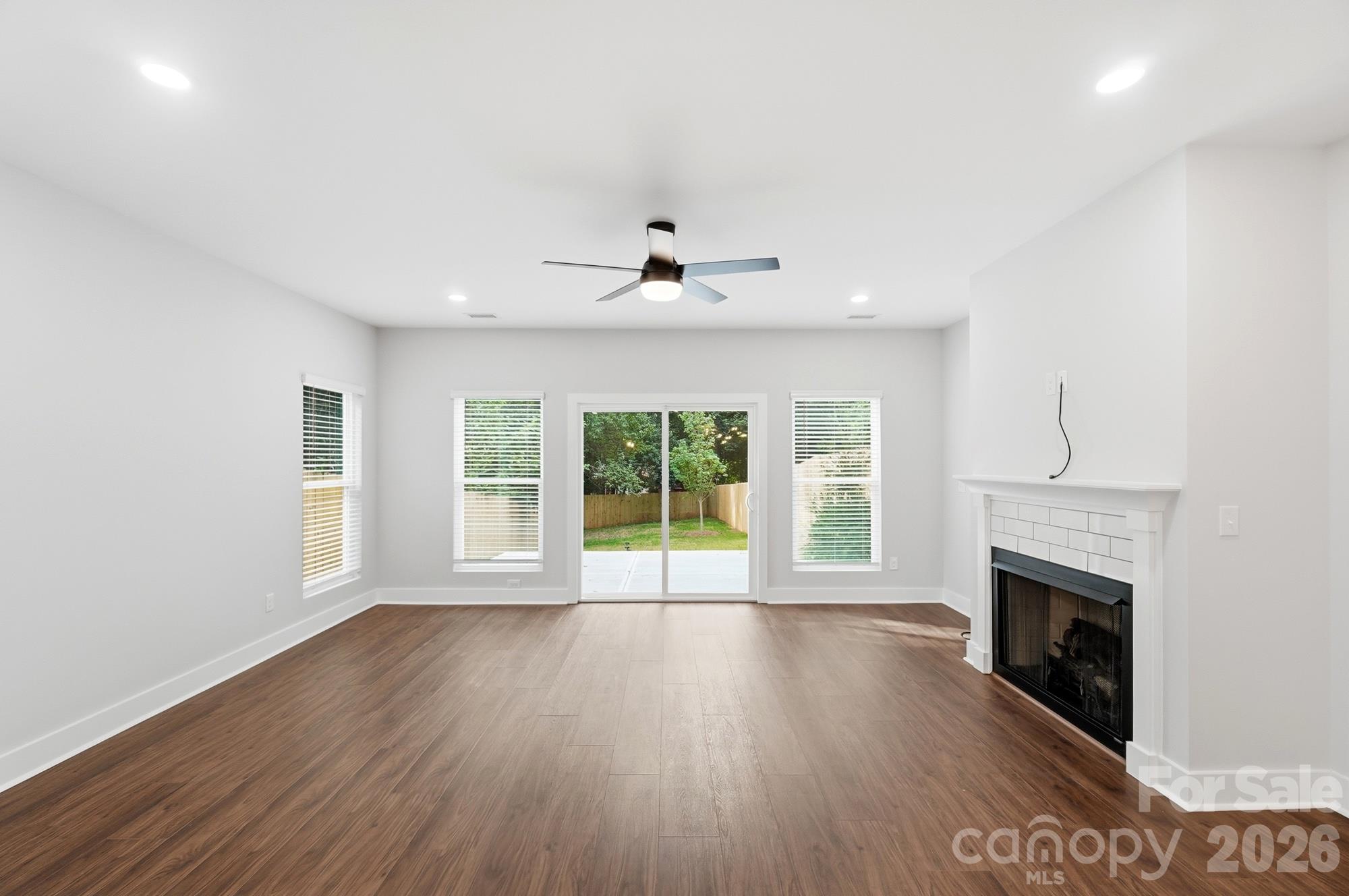 3217 Credenza Road Property Photo 14