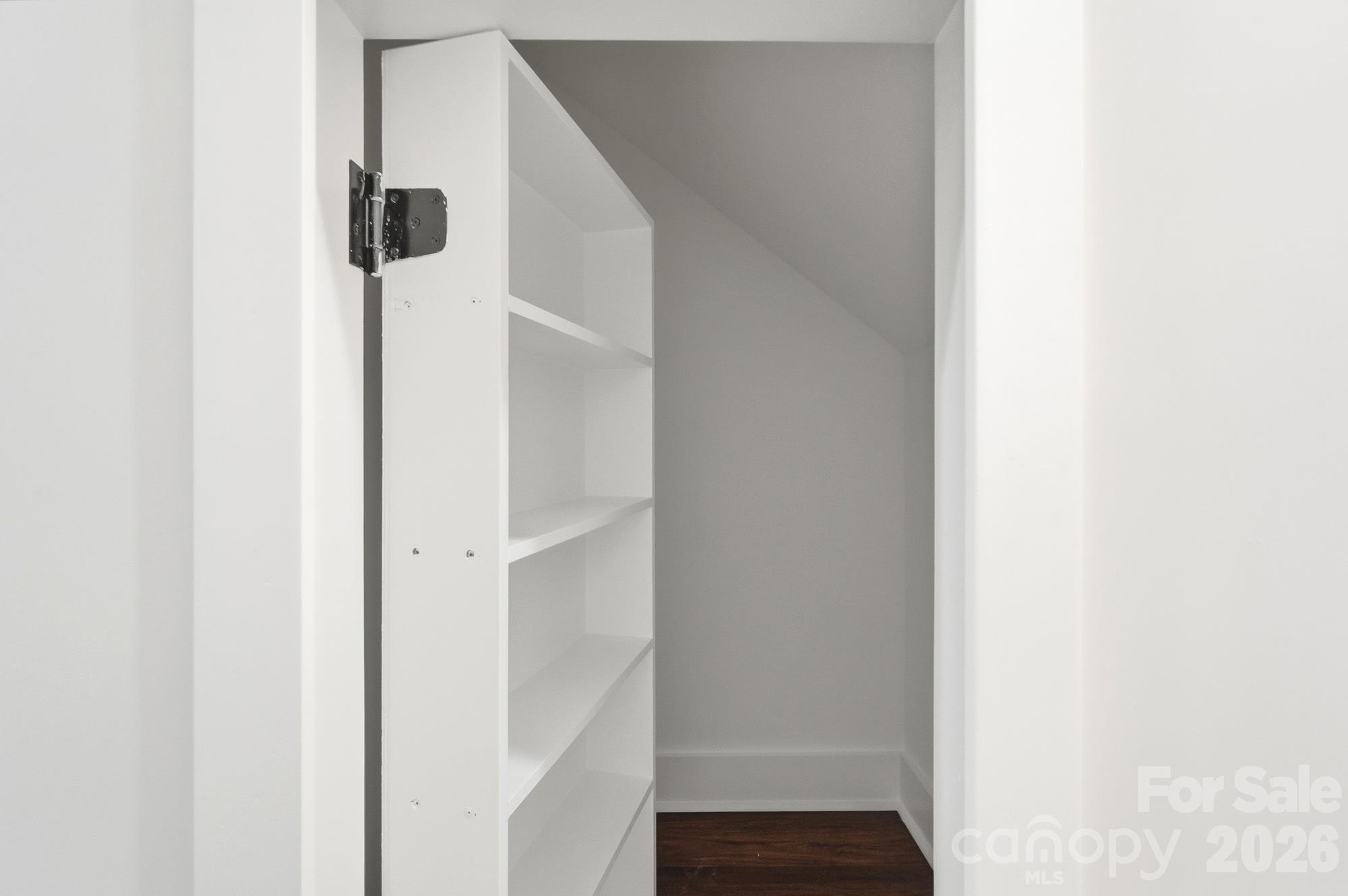 3217 Credenza Road Property Photo 40