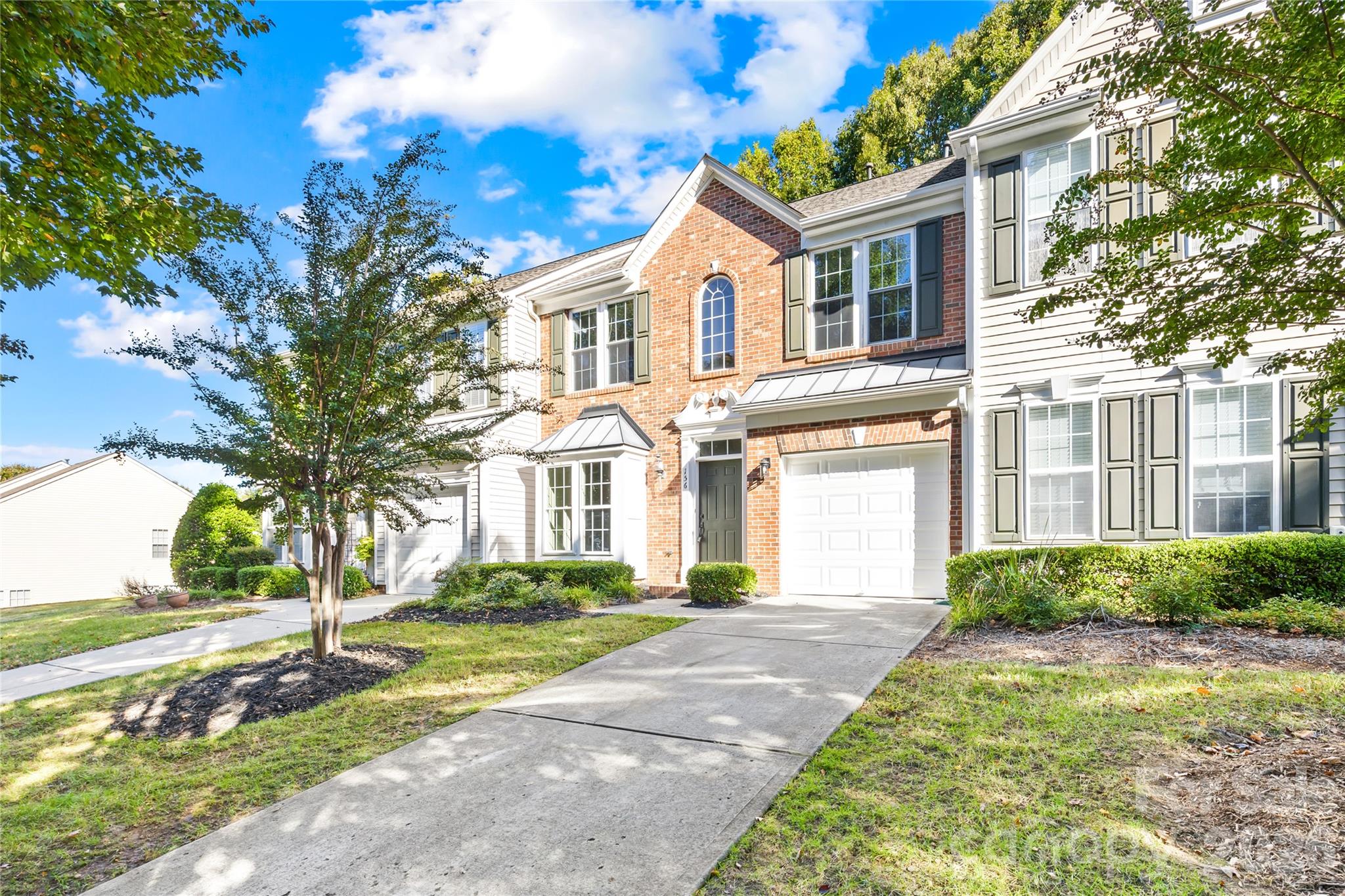 156 N Arcadian Way Property Photo 1