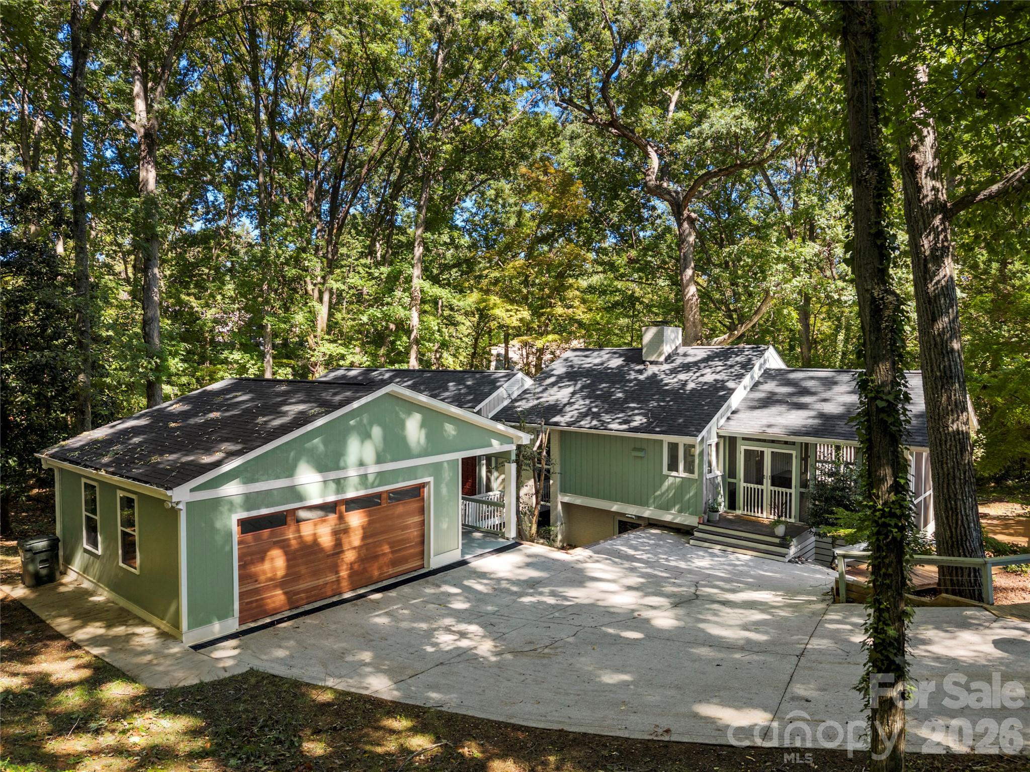 6 Oakwood Court Property Photo 3