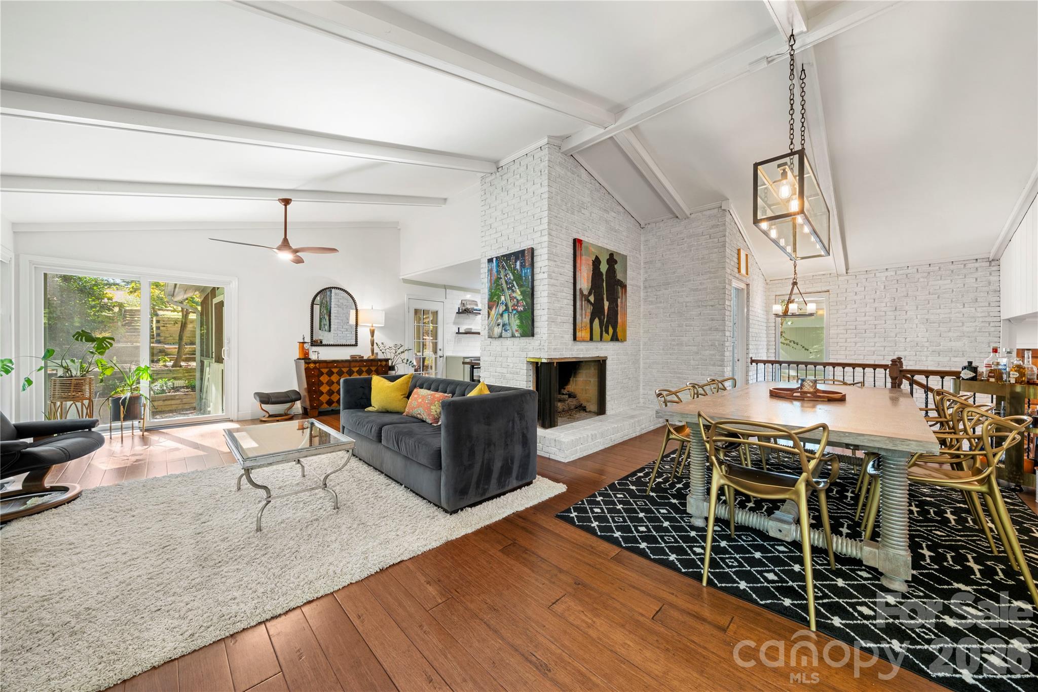 6 Oakwood Court Property Photo 5