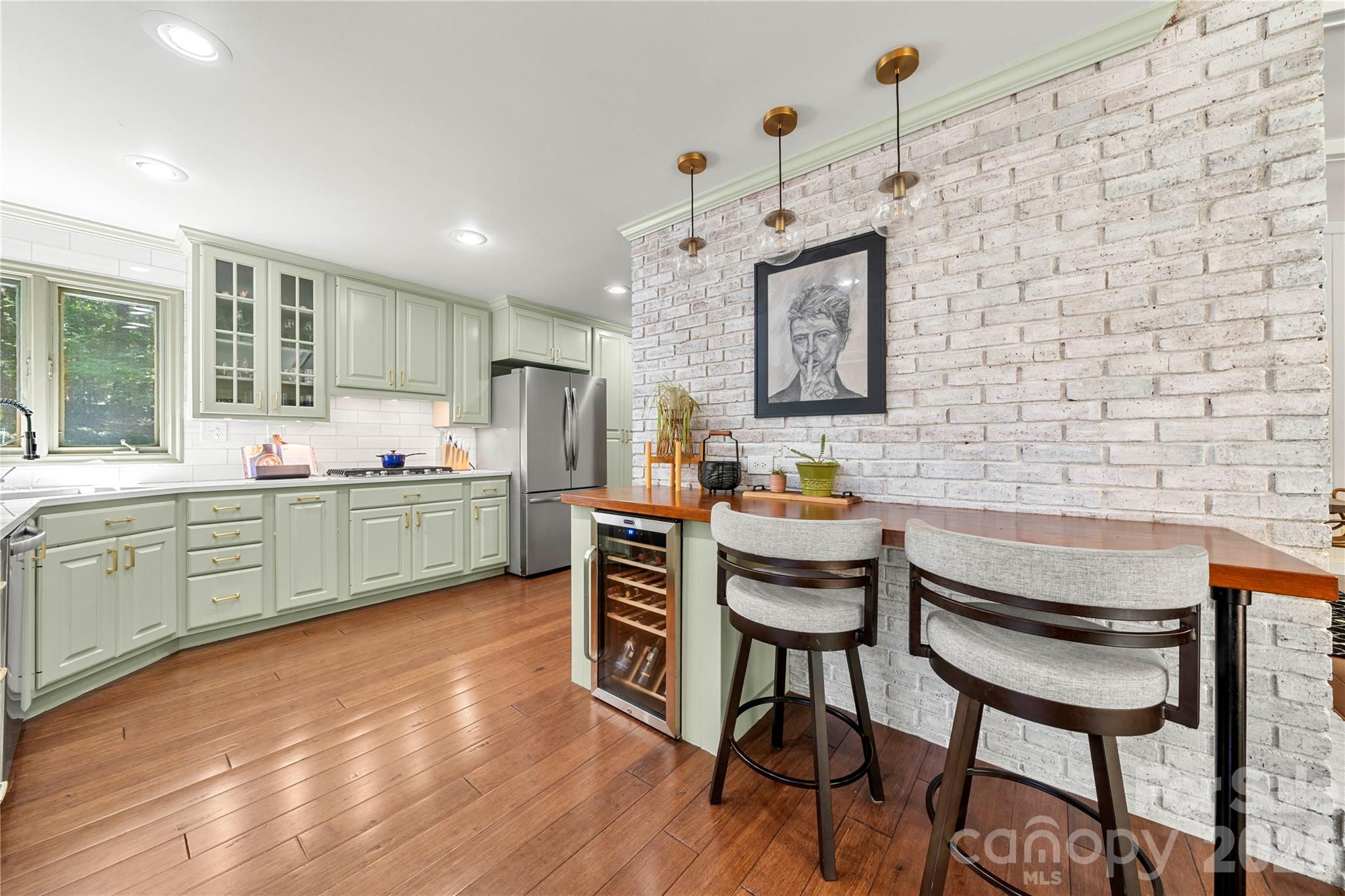 6 Oakwood Court Property Photo 7