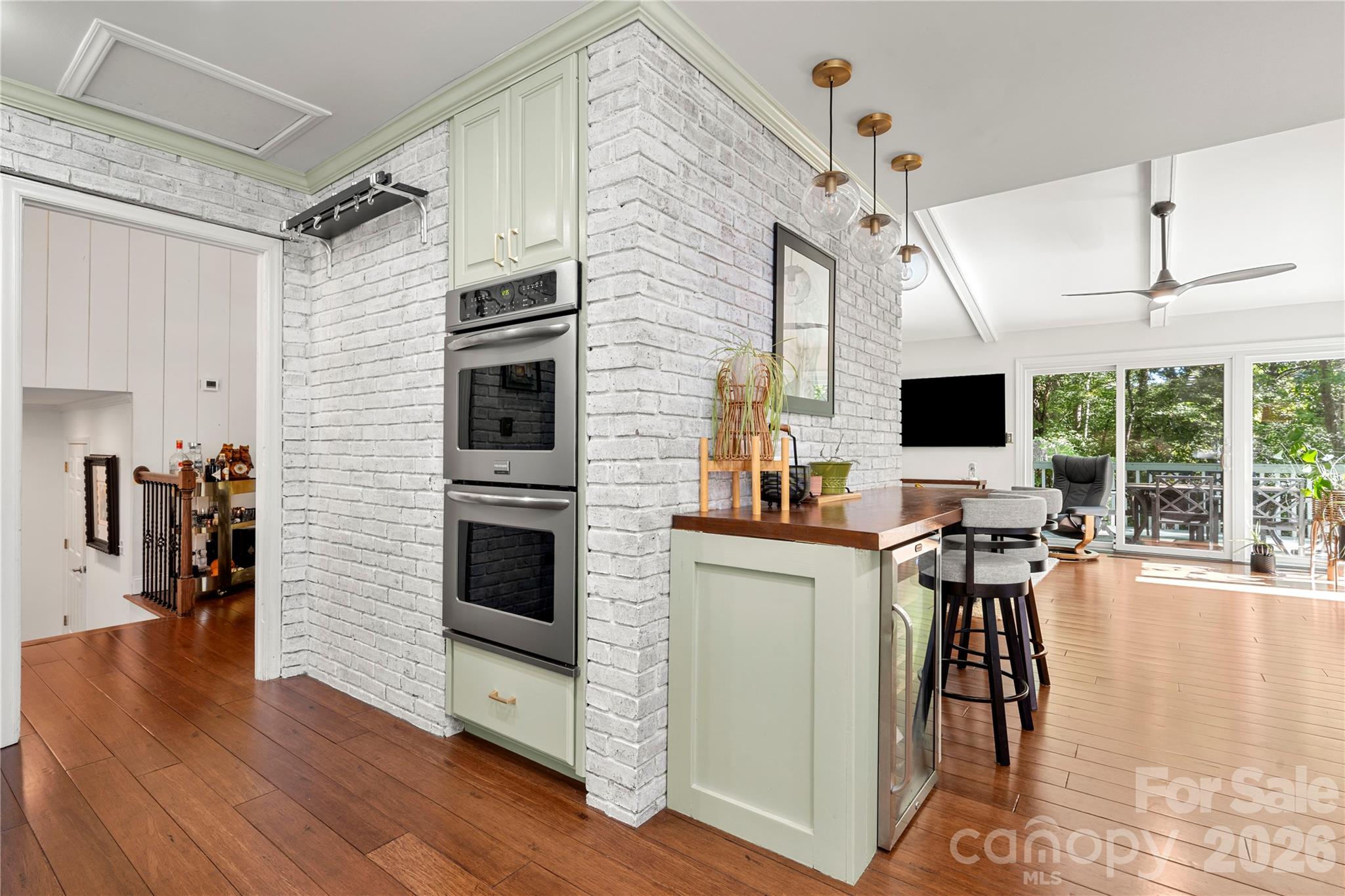 6 Oakwood Court Property Photo 9