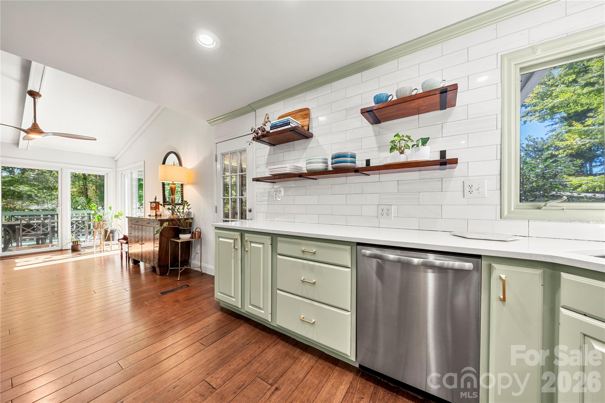 6 Oakwood Court Property Photo 10
